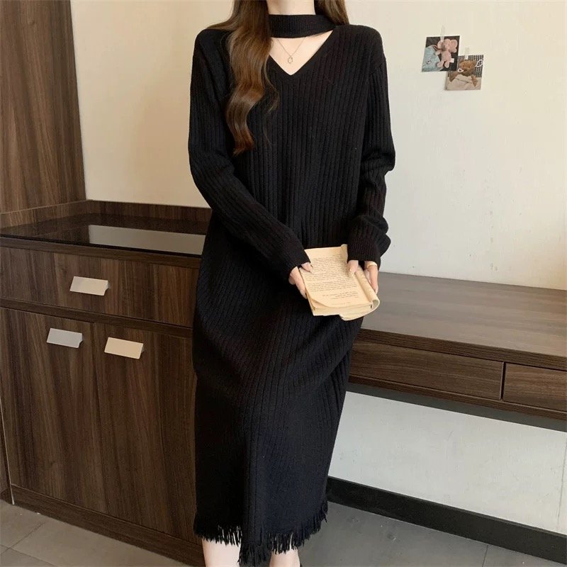 Wholesale Customized Winter Fall Newest Ladies Rib V-neck Knit Dresses Knee-Length Pullover Tassel Sweater