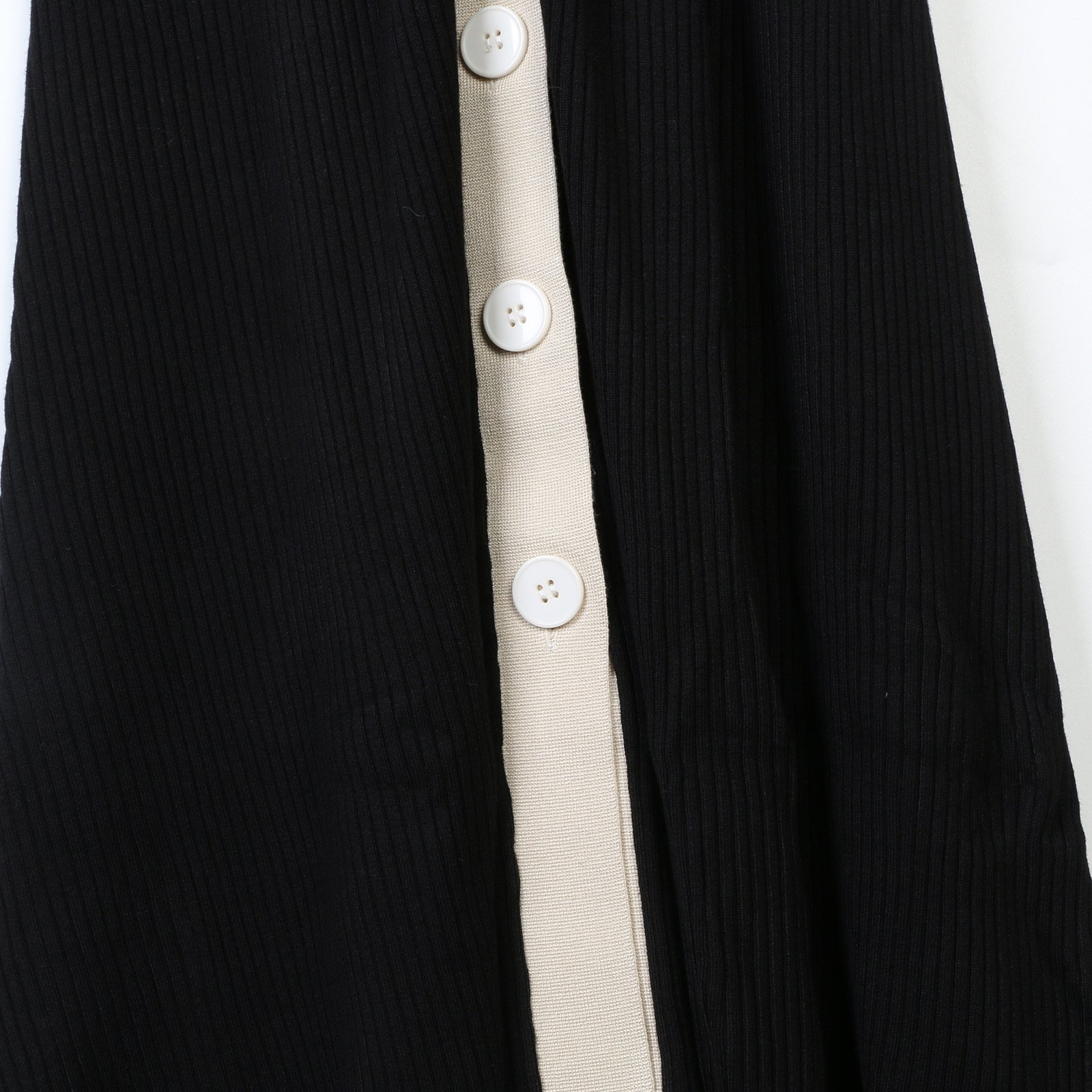 French Style 2025 Summer New Elegant Contrasting Ribbed Deep V Sleeveless Button Vest Frocks Knitted Sweater Midi Long Dresses