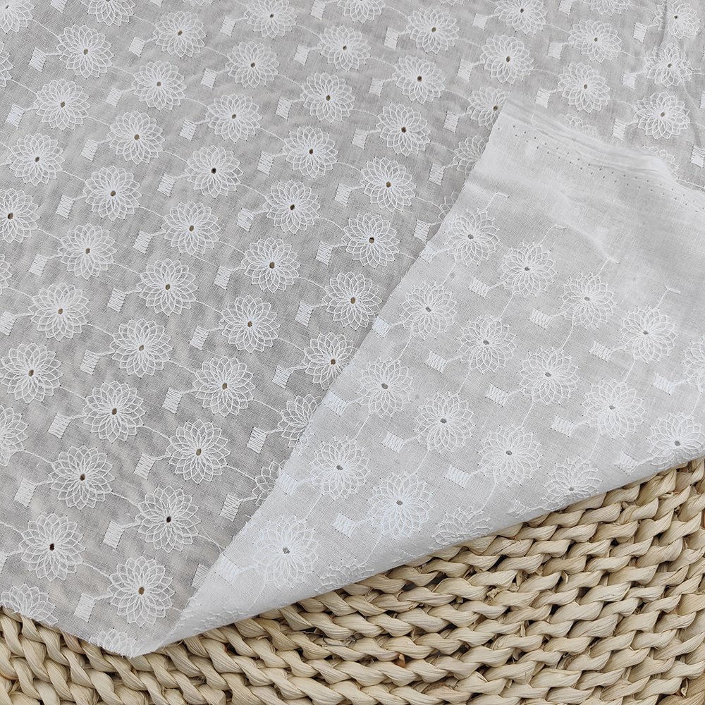 Factory New Style 100% Cotton Lace Eyelet Voile Embroidery Fabric For Dress And Garments With Many Design
