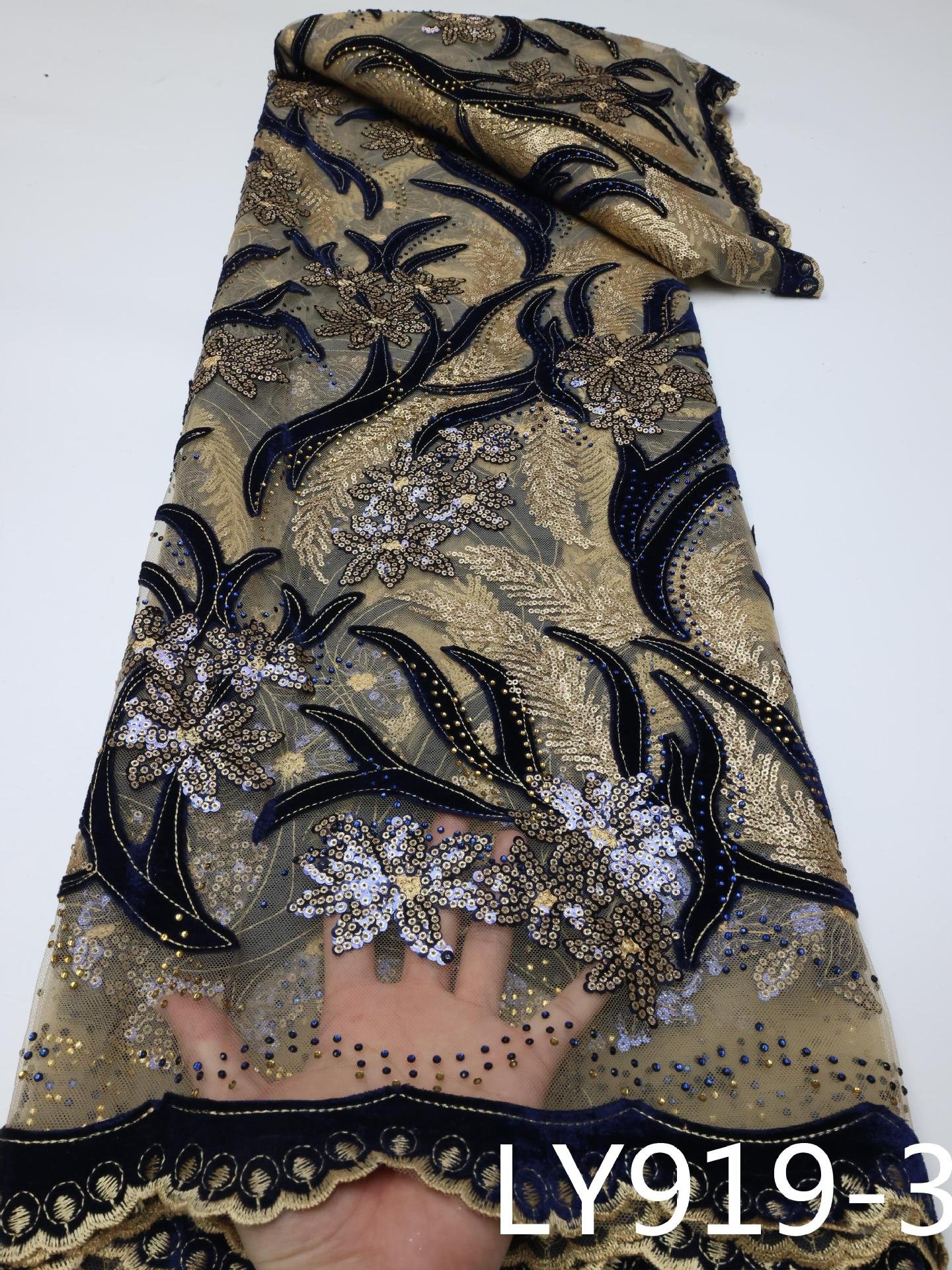 Wholesale High Quality Noble French Heavy Beaded 3d Flowers Handwork Embroidery Tulle Mesh Bridal Lace Fabric Floral Women