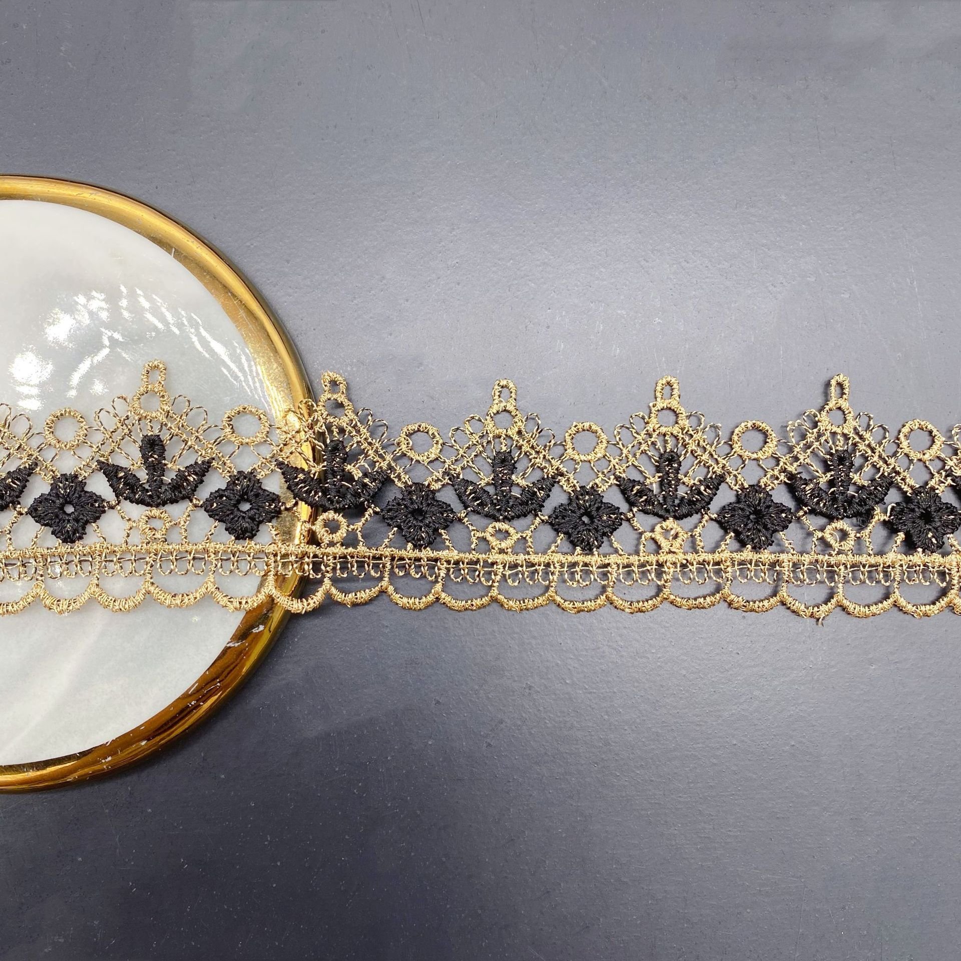 Width 3.6 cm Water Soluble embroidered gold white lace Single wave gold black lace trim For Dress Home textile