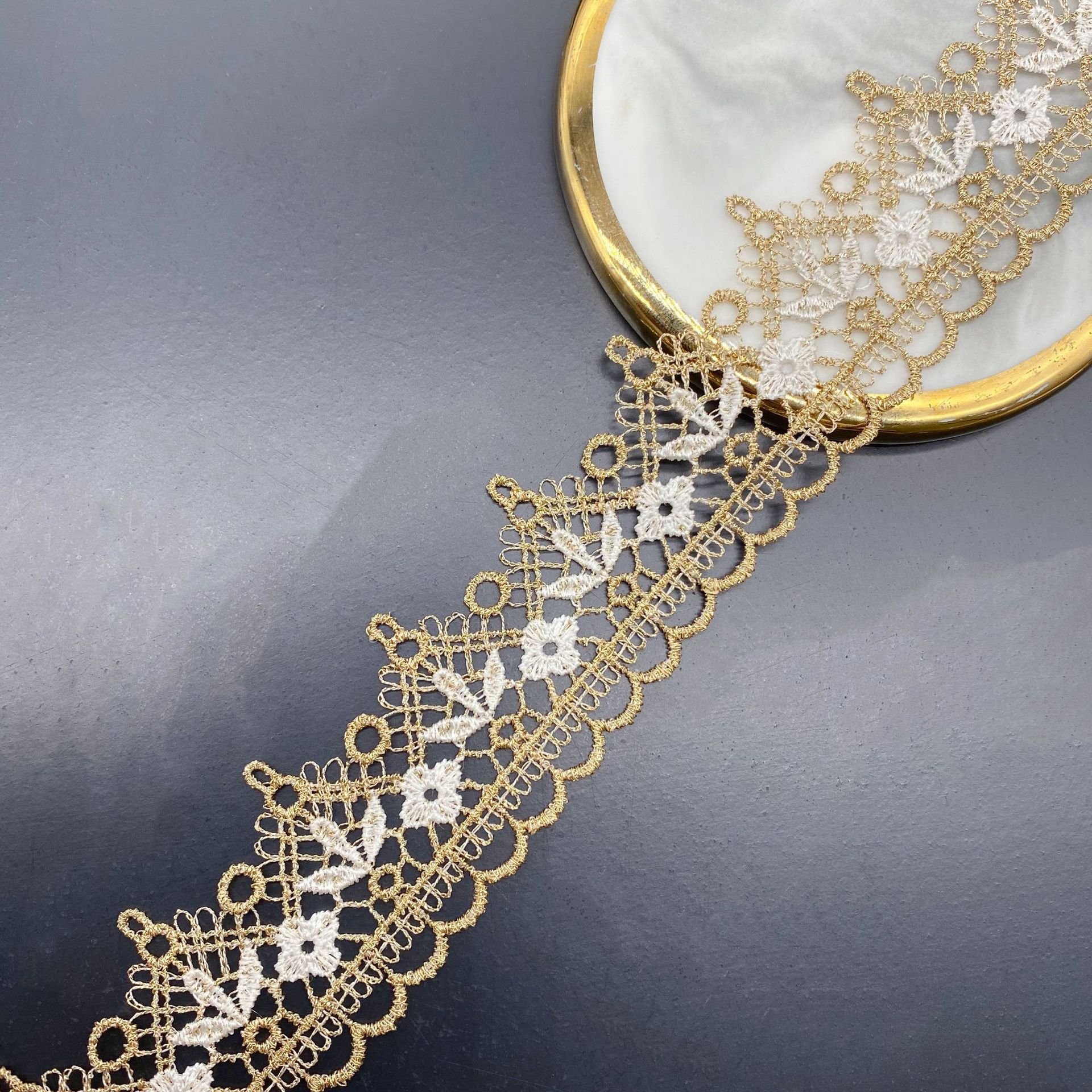 Width 3.6 cm Water Soluble embroidered gold white lace Single wave gold black lace trim For Dress Home textile