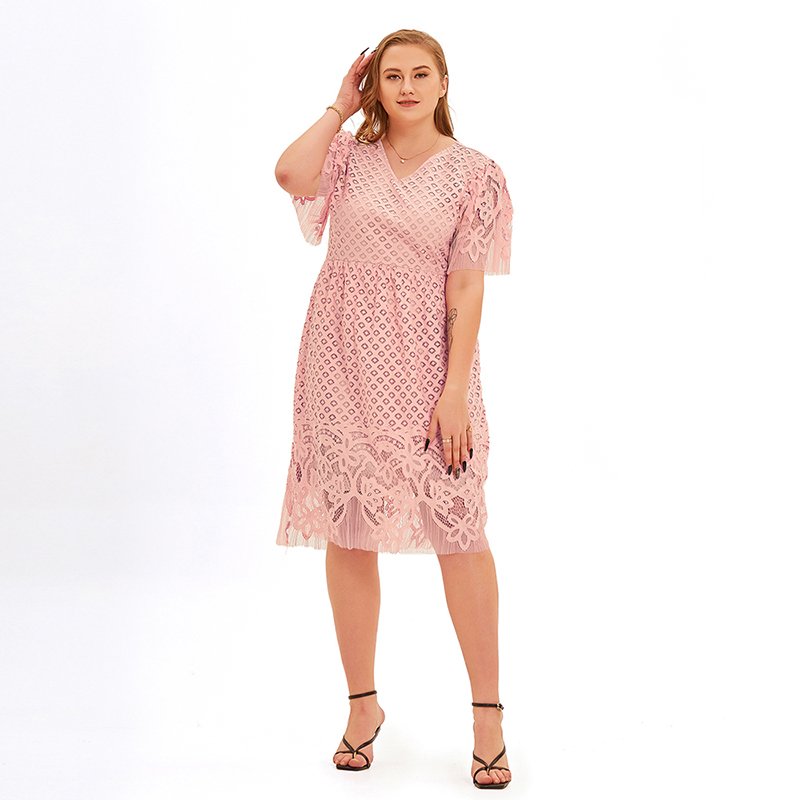 2022 spring and summer new products in Europe and America plus size women's loose casual short-sleeved lace dress