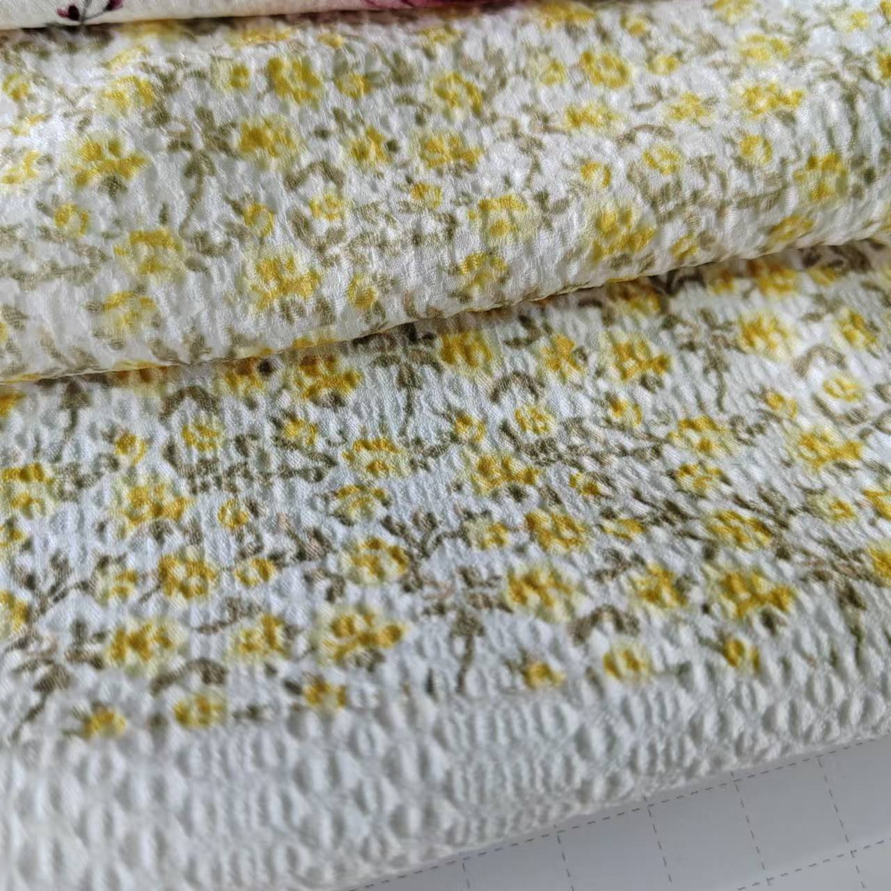 Custom New Printing 100% Polyester Medium Weight Anti-Static Jacquard Printed Garment Fabric