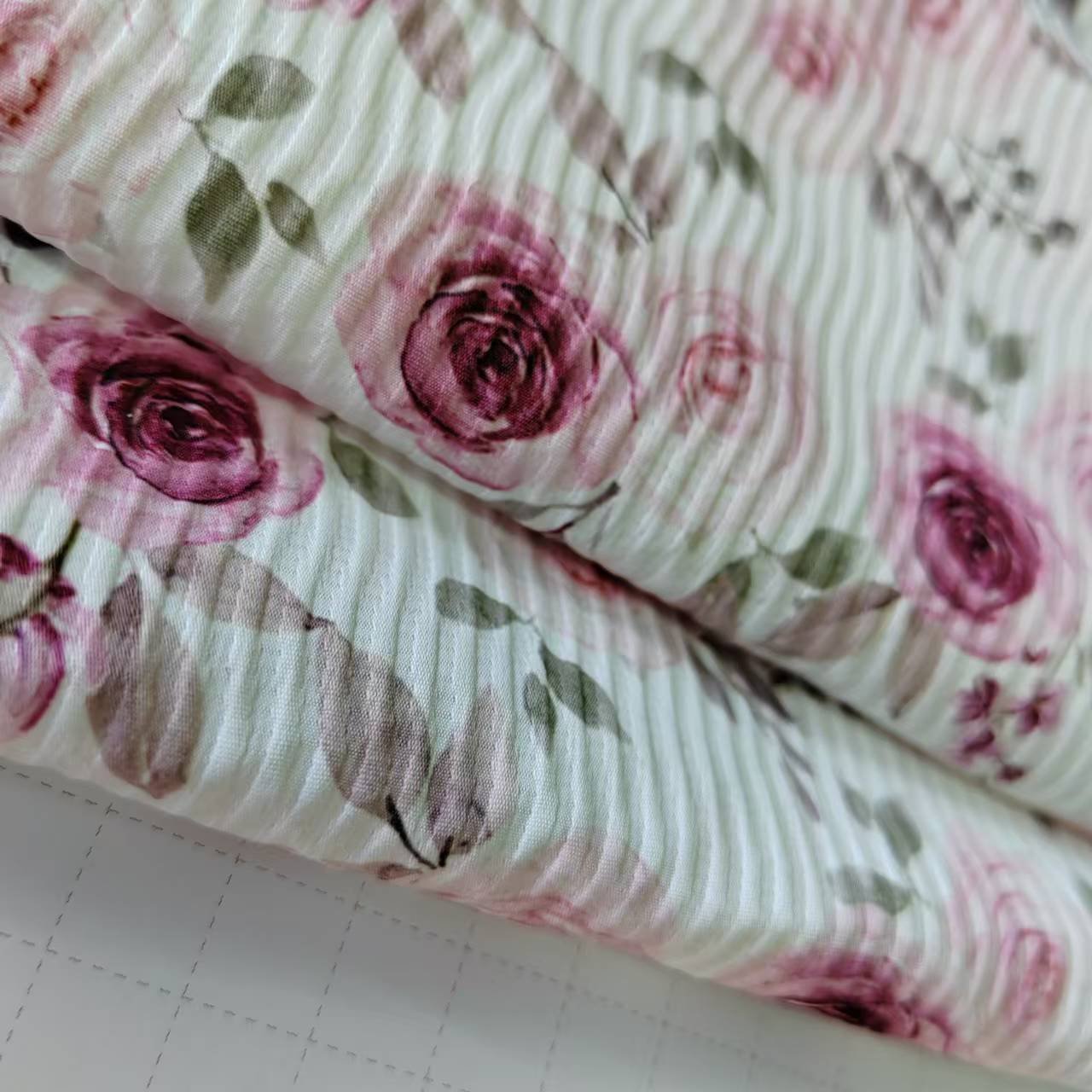 Custom New Printing 100% Polyester Medium Weight Anti-Static Jacquard Printed Garment Fabric