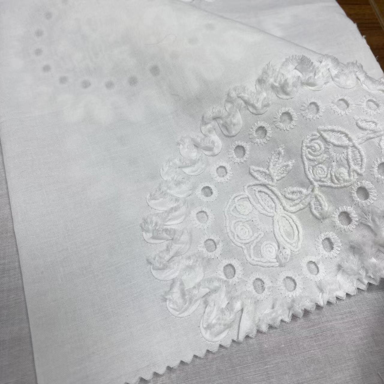100%Cotton embroidery fabric,custom fabric printing cotton,Can be made clothing fabrics,Multi-color custom ,wholesale