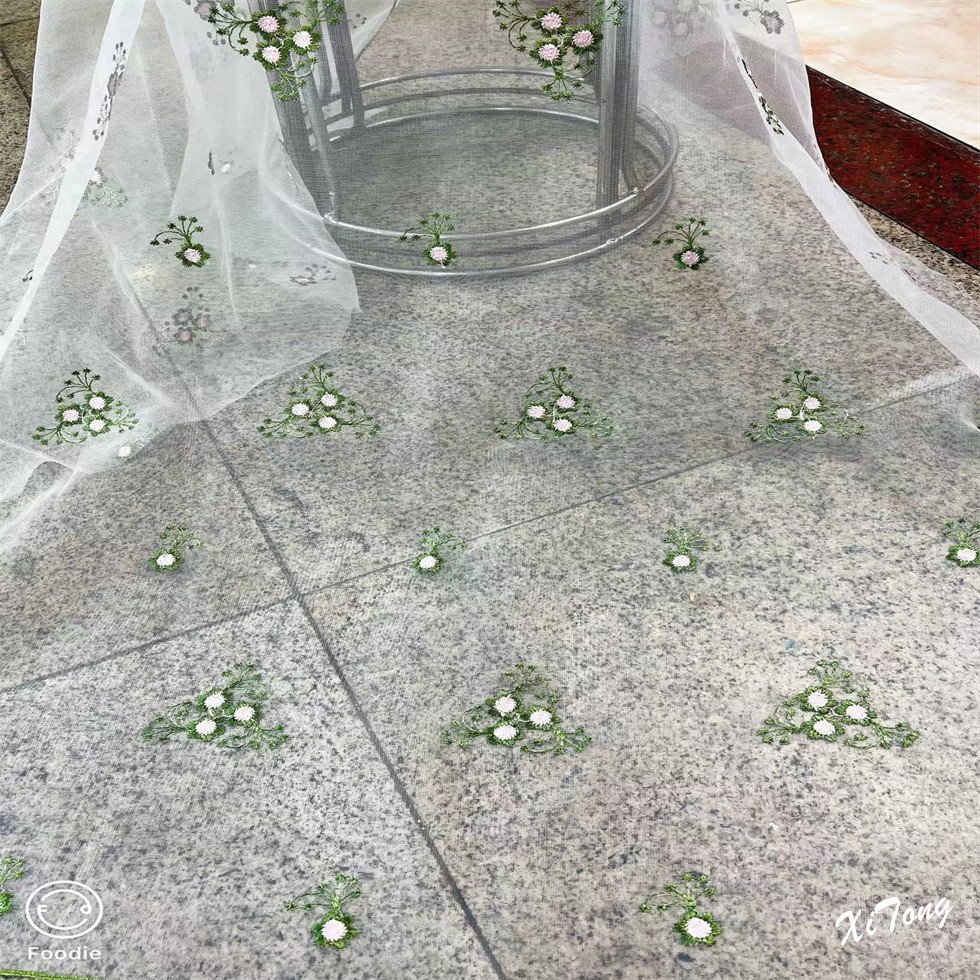 Lightweight transparent breathable embroidery beautiful flowers organza fabric for making children's clothes or wedding dress