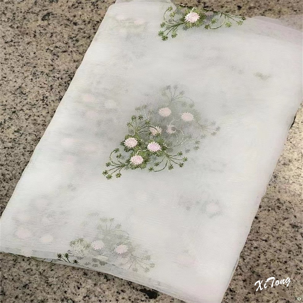 Lightweight transparent breathable embroidery beautiful flowers organza fabric for making children's clothes or wedding dress