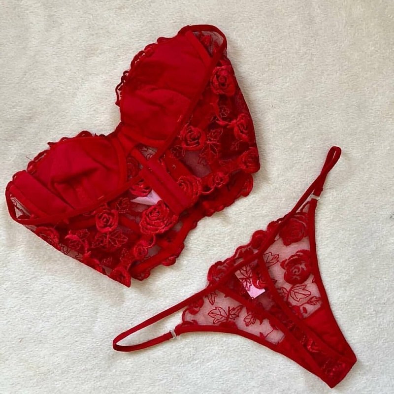 Europe Sexy Lingerie Fashion Rose Embroidery Lace High-end Lingerie Set