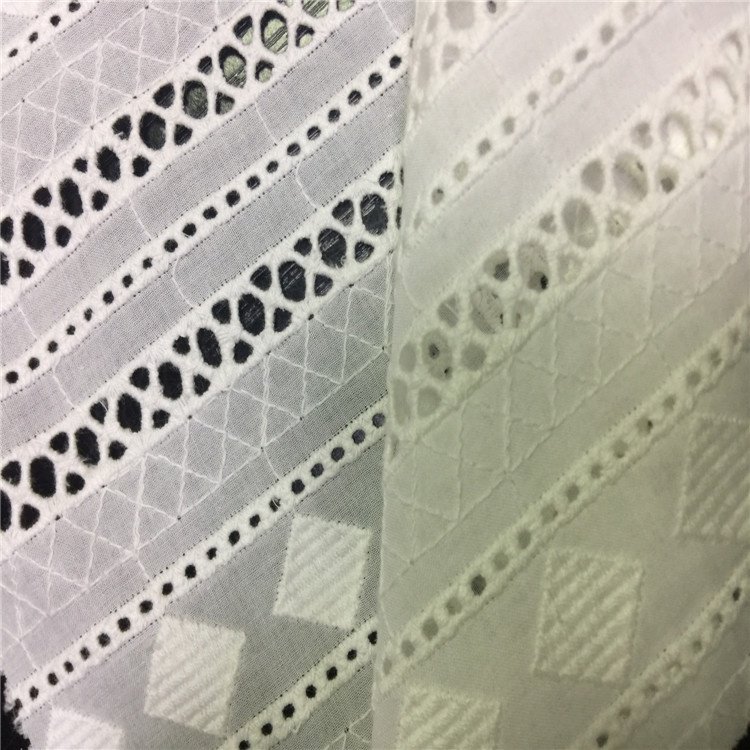 White embroidery fabric 100% cotton fabric eyelet embroidery fabric for shirt