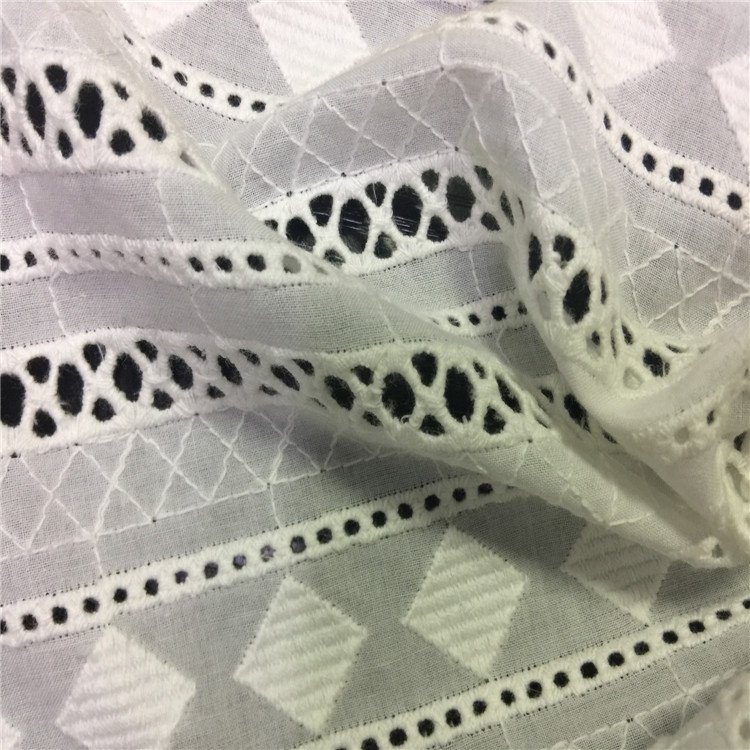 White embroidery fabric 100% cotton fabric eyelet embroidery fabric for shirt