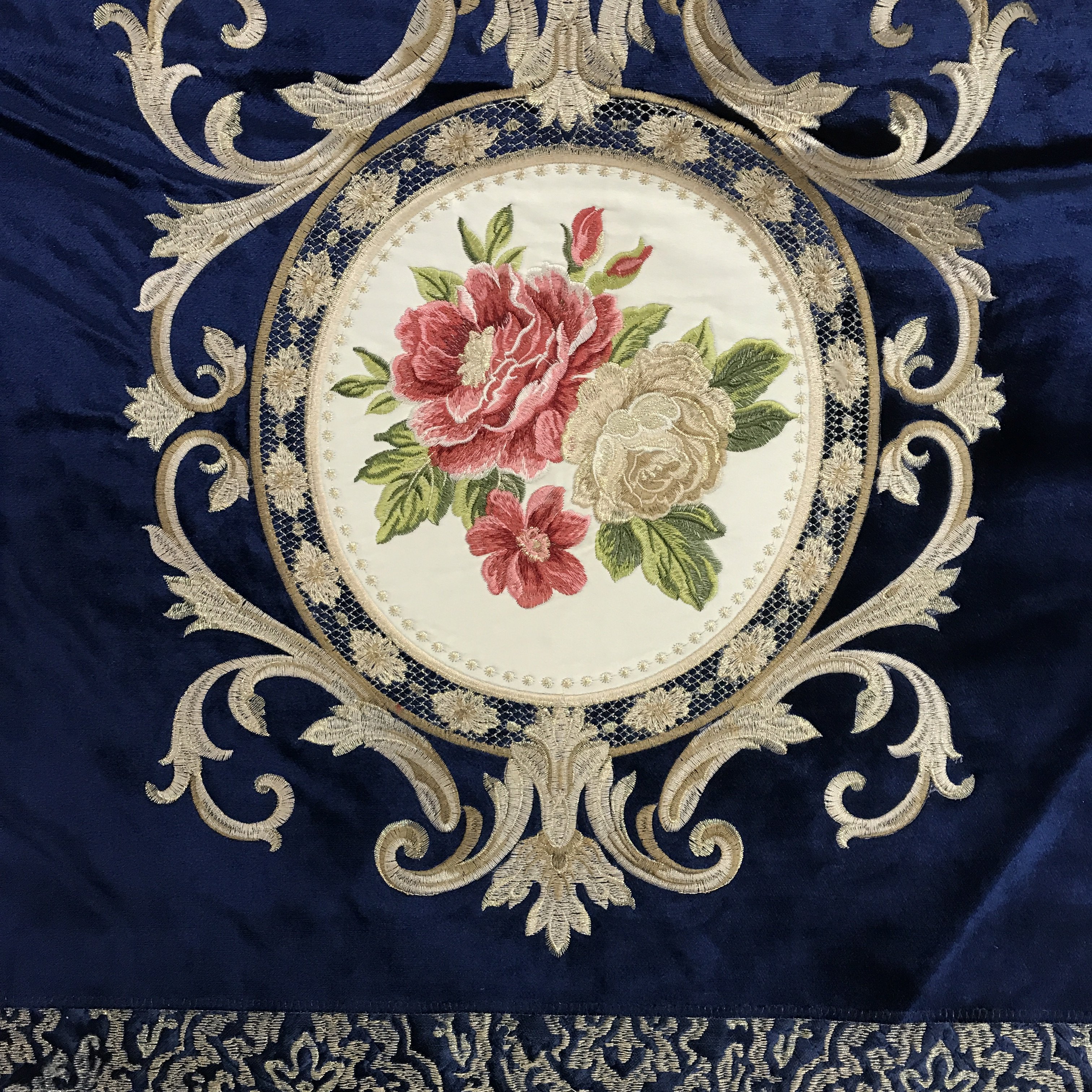 Morocco sofa professional factory high quality luxurious Moroccan style velvet embroidery sofa