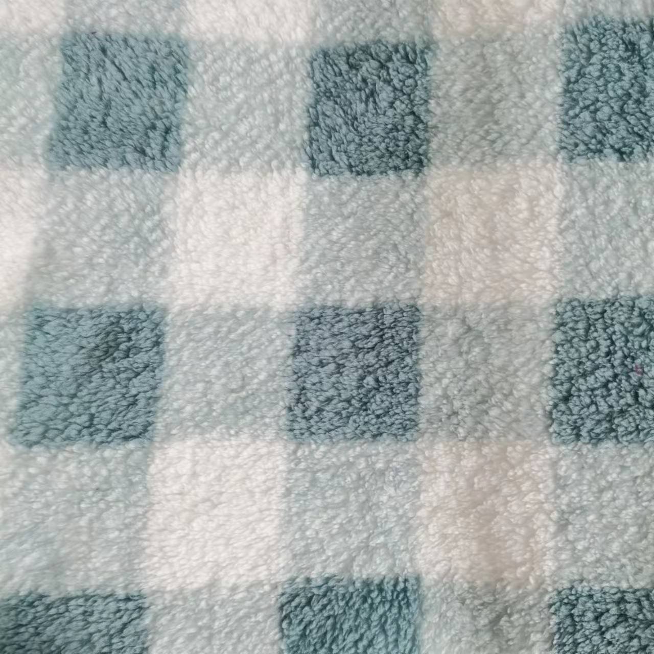 New Hot Sale Printing 100% Polyester Plain Dyed Solid Knitted Soft Washable Sherpa Fleece Fabric For Winter Coat Jacket