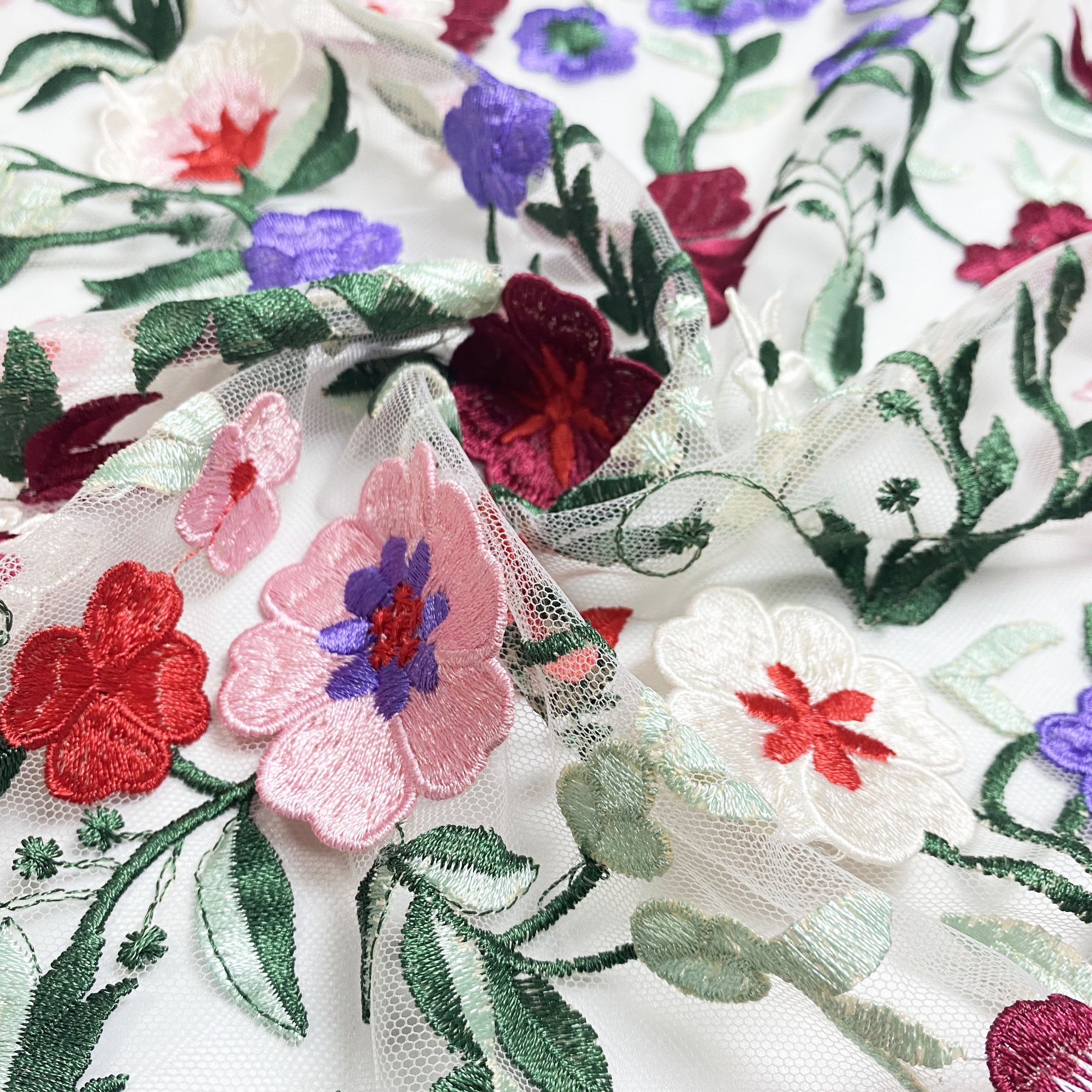 New fashion high quality flower lace tulle fabric with embroidery 3d flower lace chemical lace embroidery fabric
