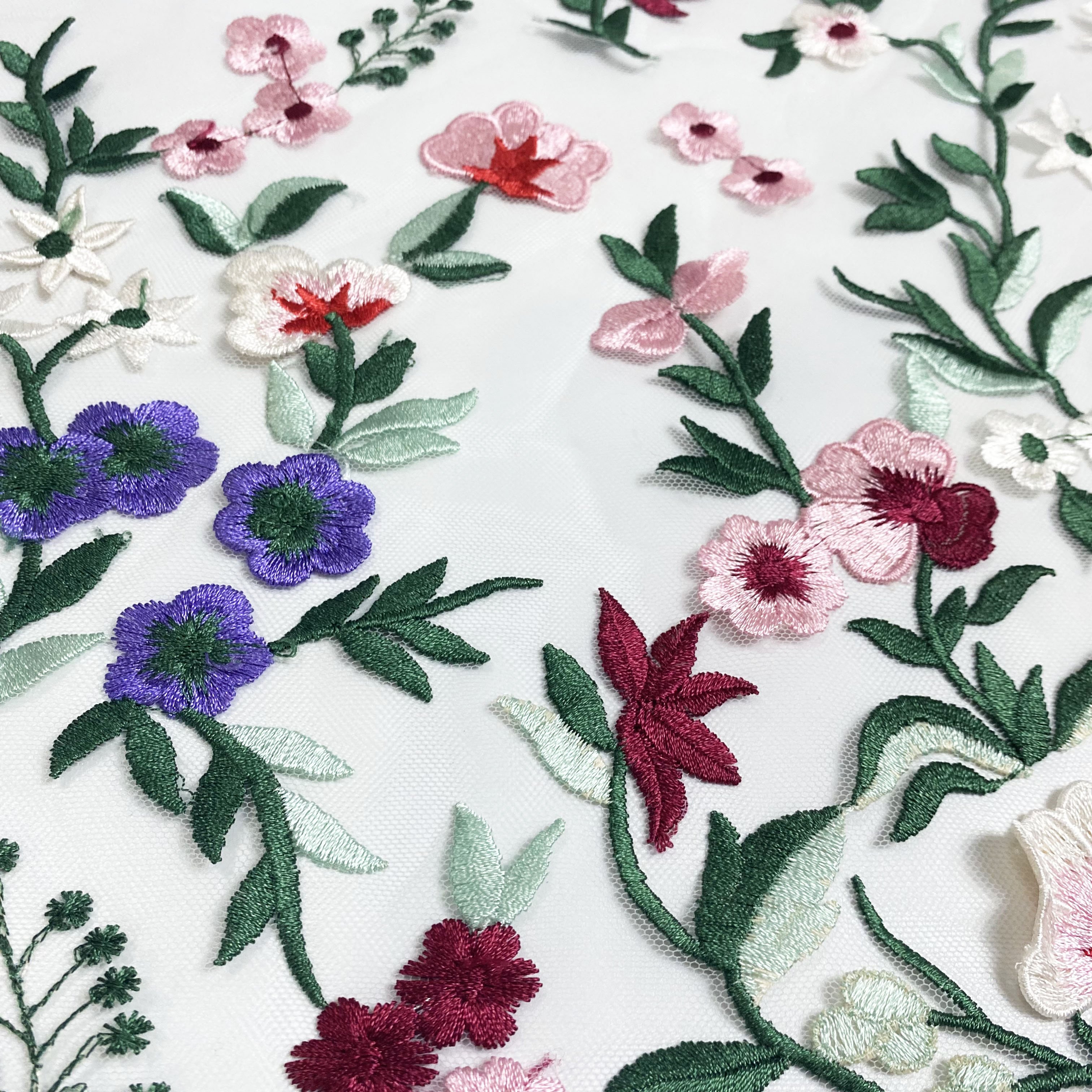 New fashion high quality flower lace tulle fabric with embroidery 3d flower lace chemical lace embroidery fabric