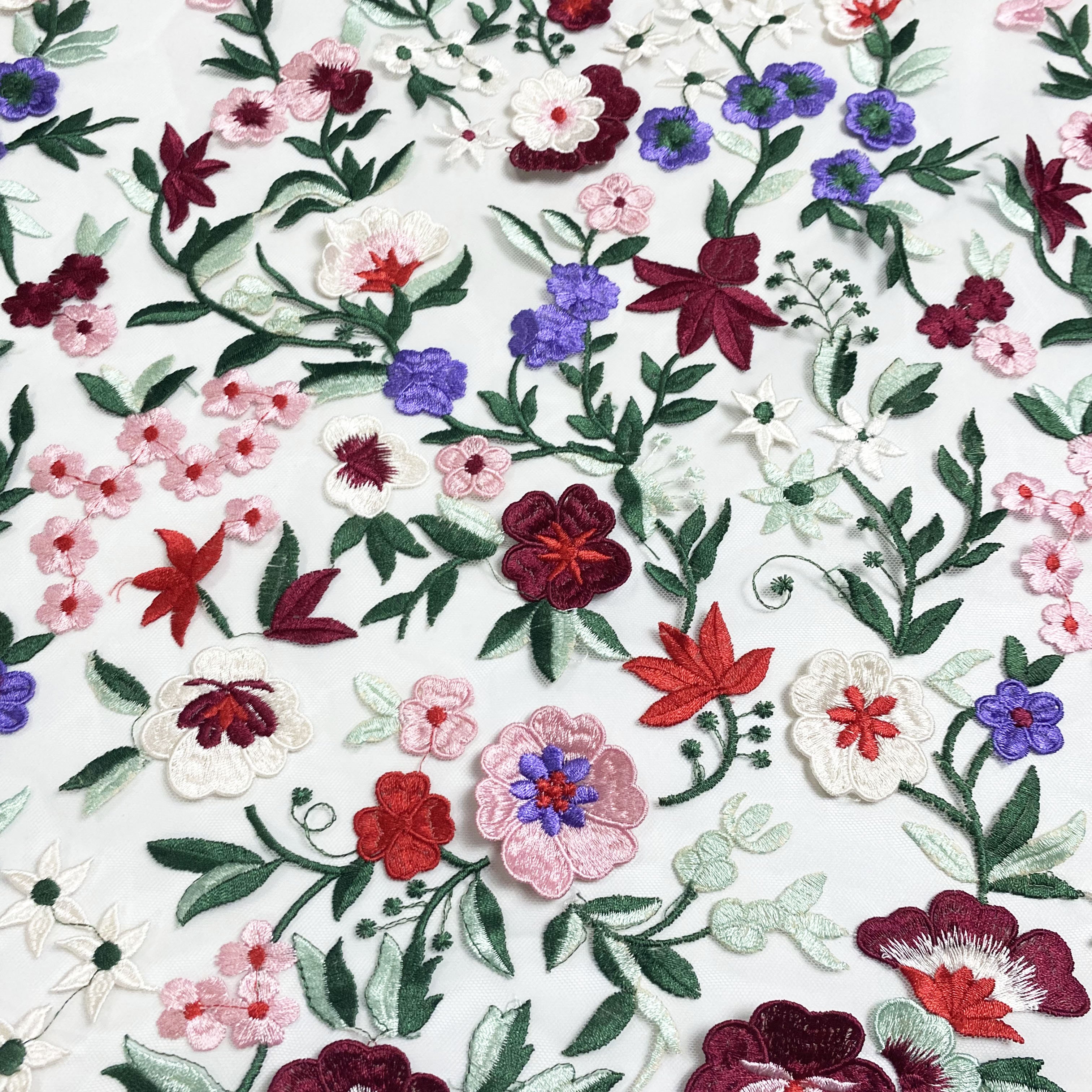 New fashion high quality flower lace tulle fabric with embroidery 3d flower lace chemical lace embroidery fabric