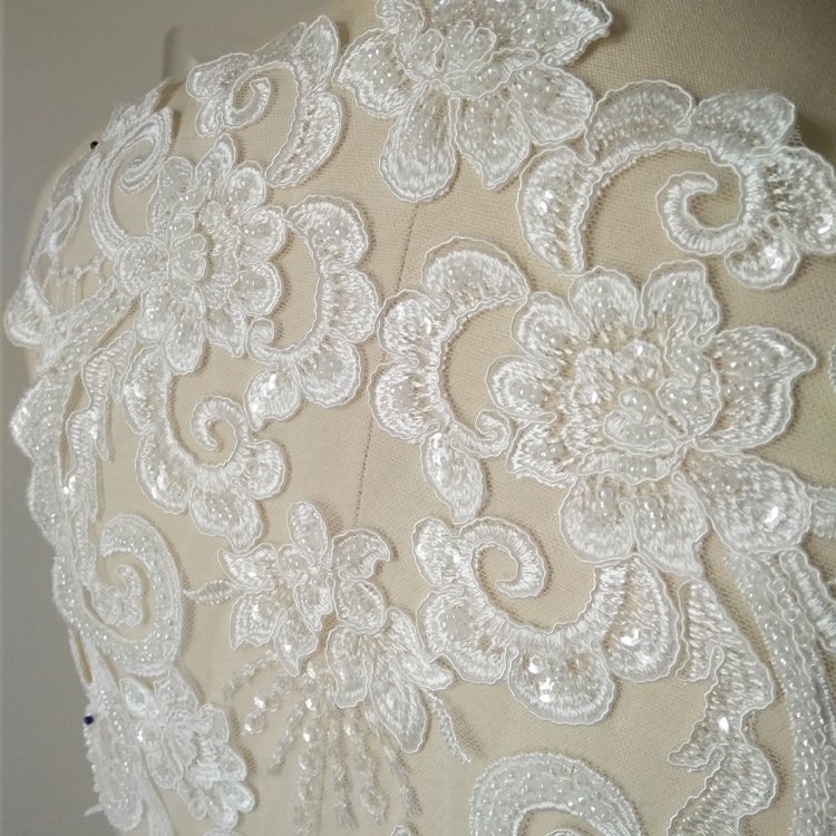Graceful Design Flower Mesh Embroidered Bridal Lace Beaded Trim Lace With Sequins For Wedding Bridal Dress