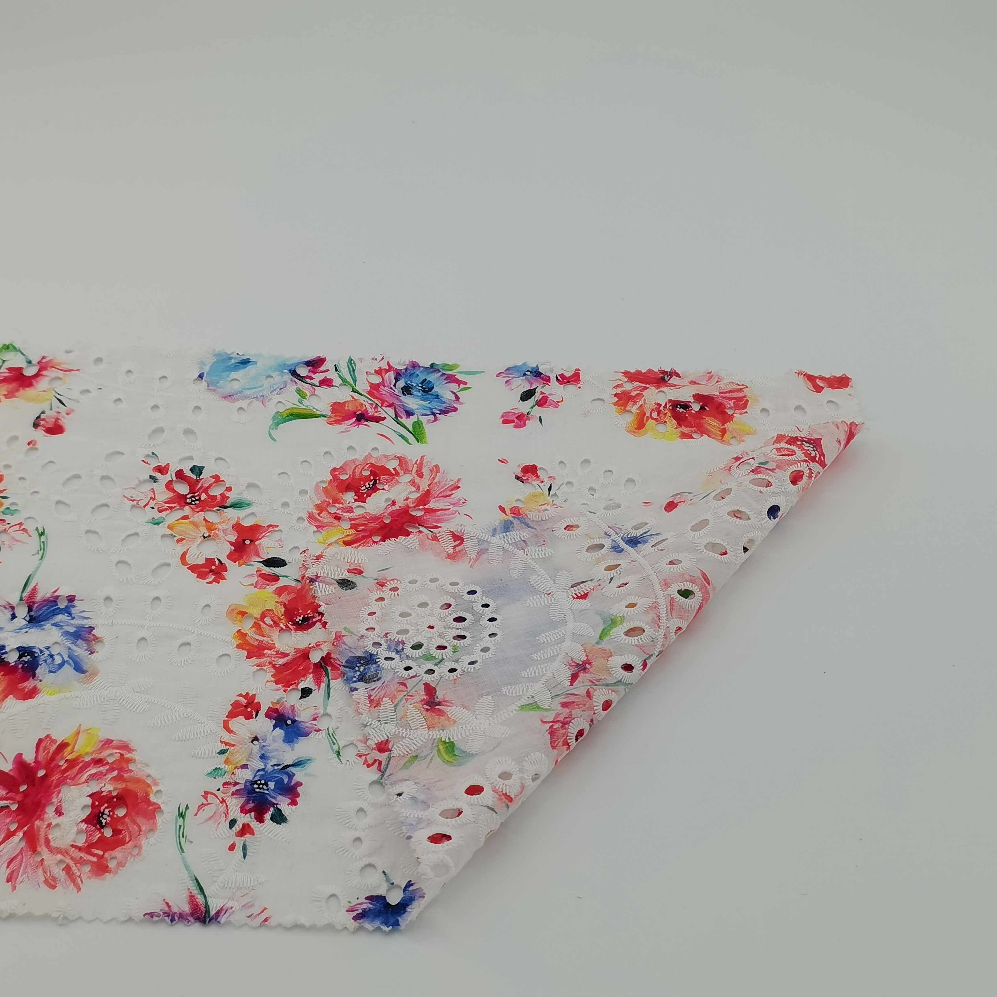 Hot sale fashion 60s cotton eyelet printing pattern custom embroidery fabric for dress