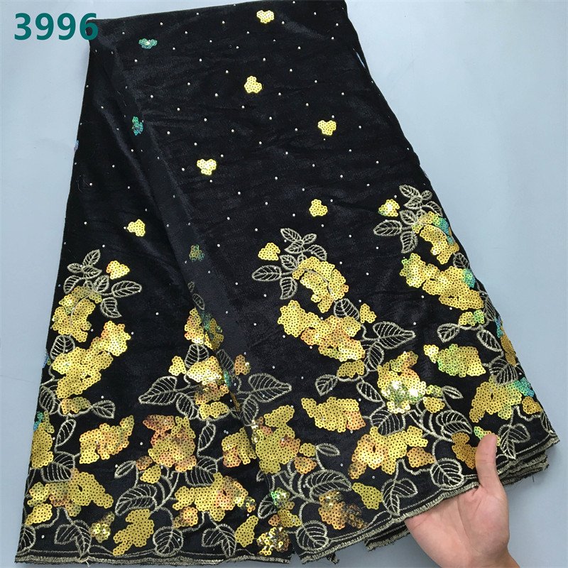 Newest Green African Velvet Lace Fabric with Sequins Wholesale Embroidery Flocking Lace Fabric for Women Party Dresses 3996
