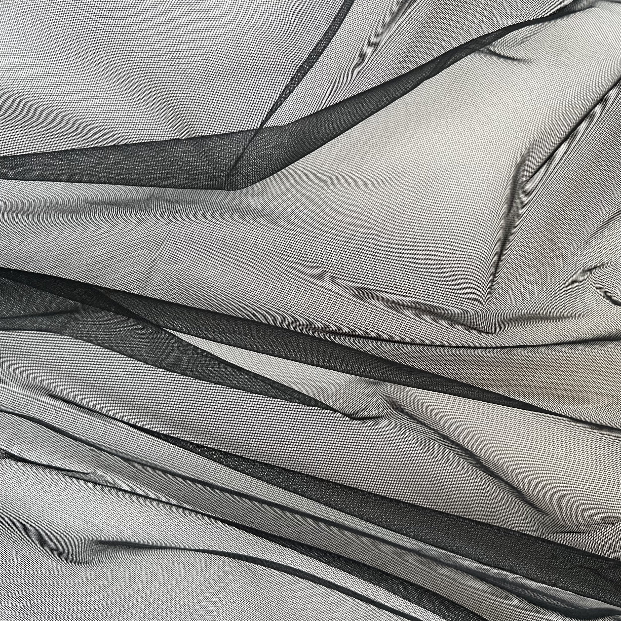 100% Polyester Stiff Tulle Fabric for Bridal Wedding Dress Tutu Dance Skirt Embroidery Decoration Manufacturer
