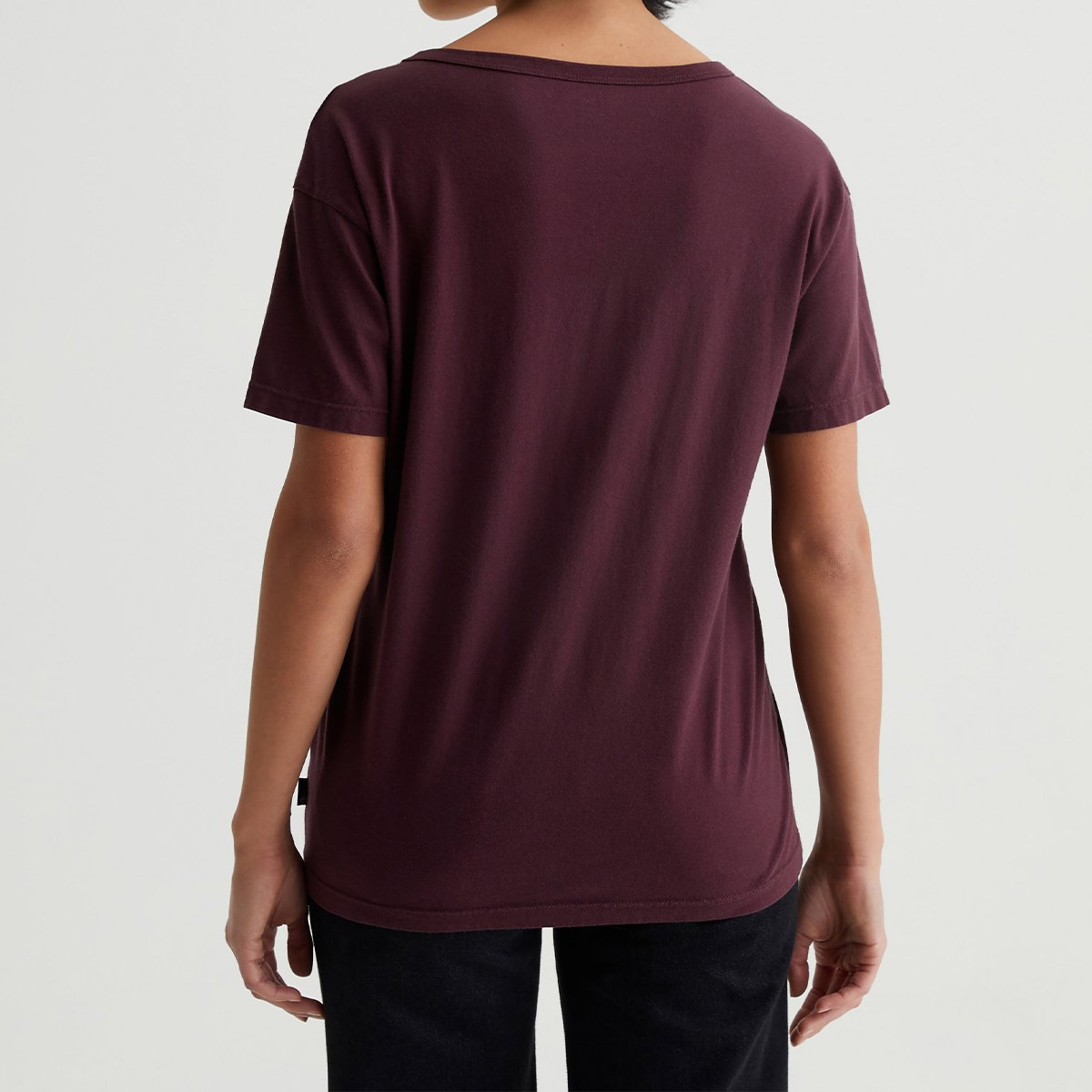 OEM/ODM Custom Women's Relaxed Fit Short Sleeve T-Shirt - '90s Vintage Crop Top, Dark Purple 100% Cotton Jersey, U-Neck Knit