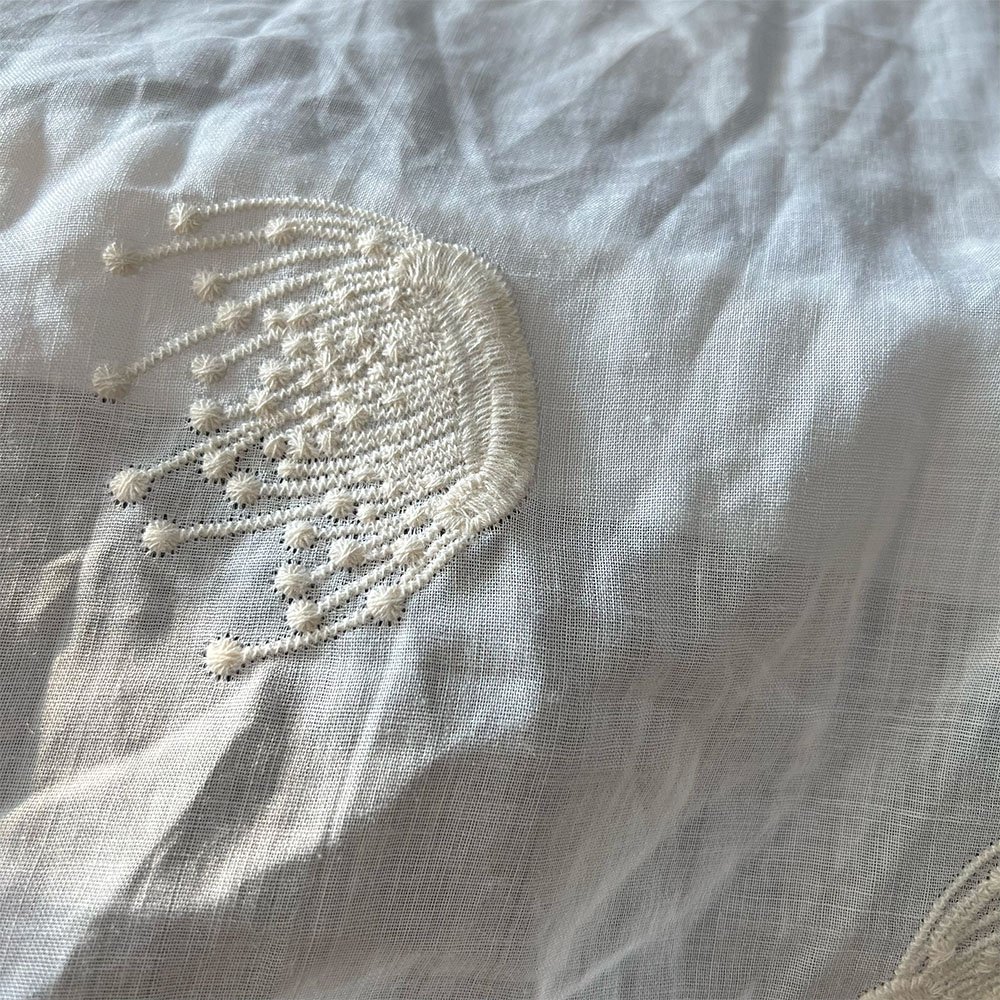Manufacture new design plain 100% ramie fabric embroidery floral ramie fabric for dress curtain embroidered linen fabric