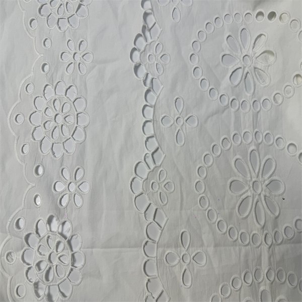 Custom Design Low MOQ Heavy Weight High Density Designer White Cotton Voile White Lace Embroidery Fabric By the Yard For Dress