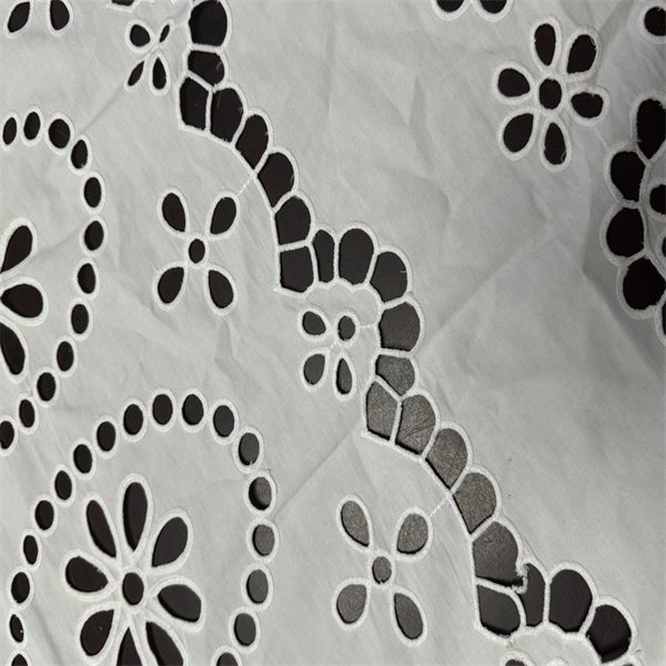 Custom Design Low MOQ Heavy Weight High Density Designer White Cotton Voile White Lace Embroidery Fabric By the Yard For Dress