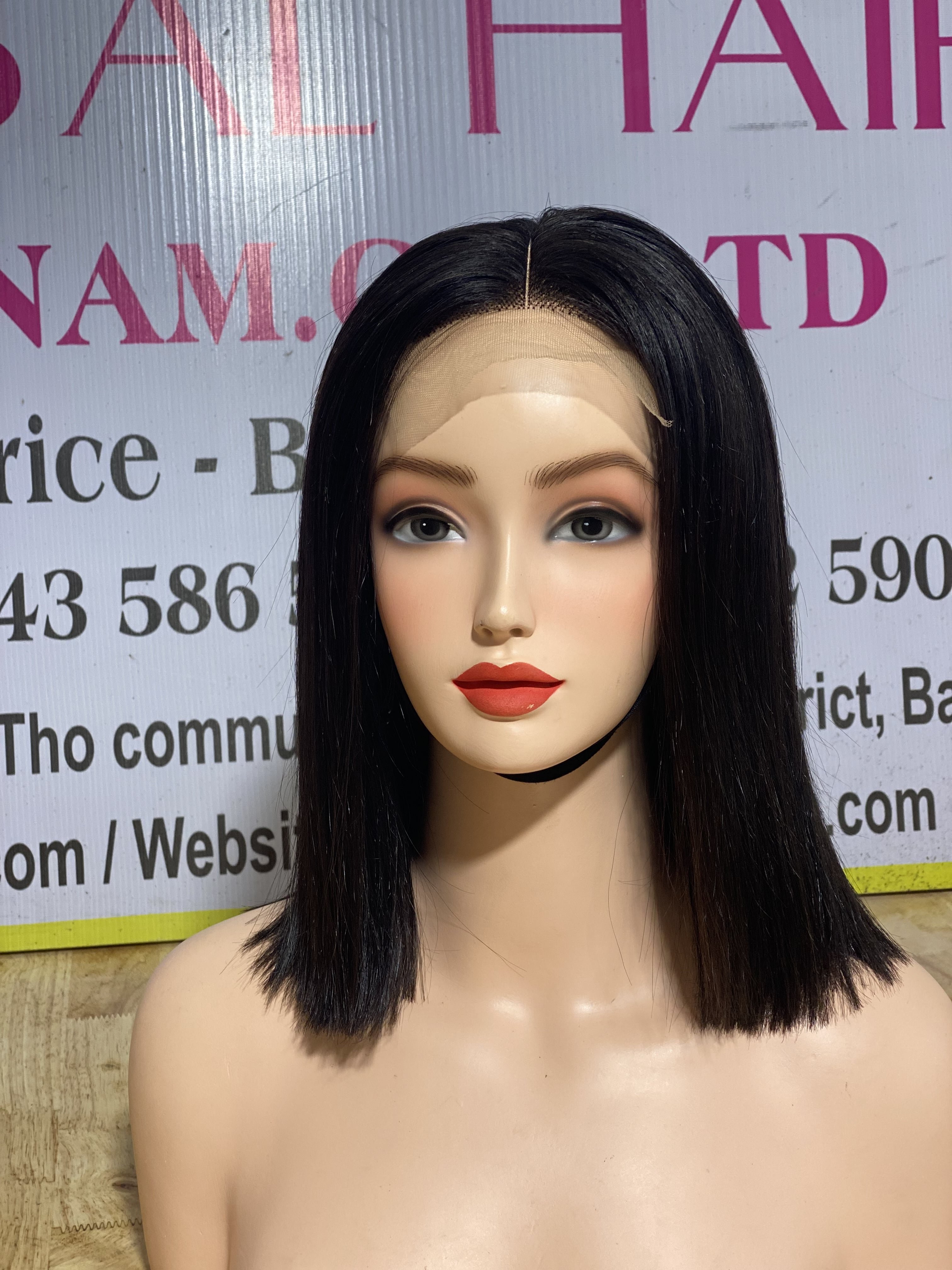 High quality glueless bone Straight Human Hair Wigs ,Wholesale Virgin Cuticle Aligned Lace Frontal bob Wigs For Black Women