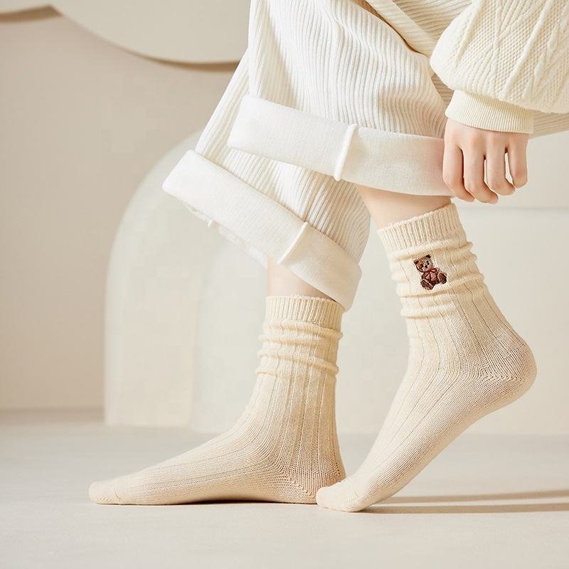 Wholesale Brown Cute Bear Embroidered Bed Socks Women Casual Winter Warm Ribbed Knitted Crew Socks