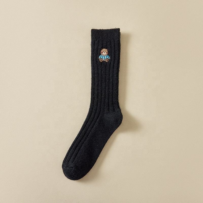 Wholesale Brown Cute Bear Embroidered Bed Socks Women Casual Winter Warm Ribbed Knitted Crew Socks