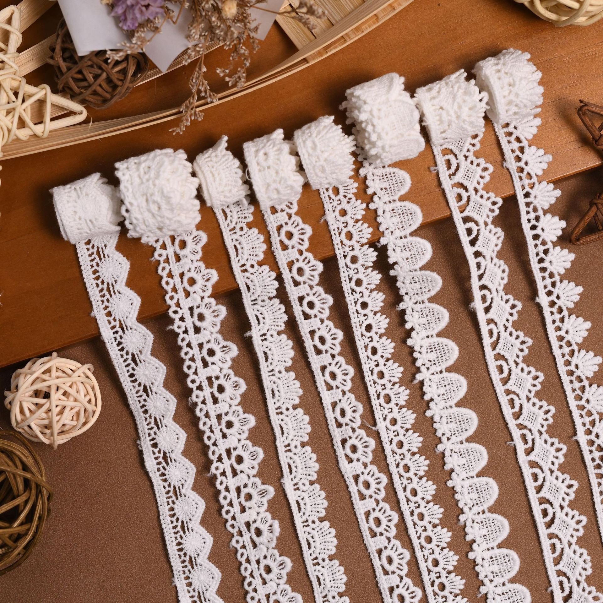 Wholesale white black Polyester Embroidery tassel fringe Lace Trim Fabric for Dress Embroidery Water Soluble Laces