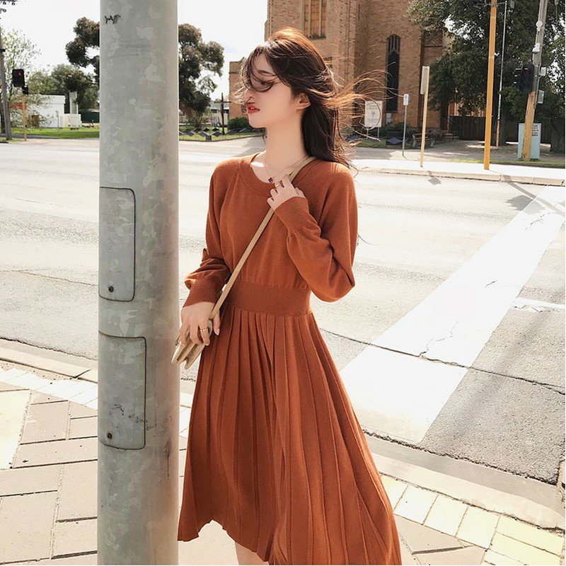 Custom autumn and winter retro temperament high waist long sleeve solid color over the knee pleated knitted A-line dress