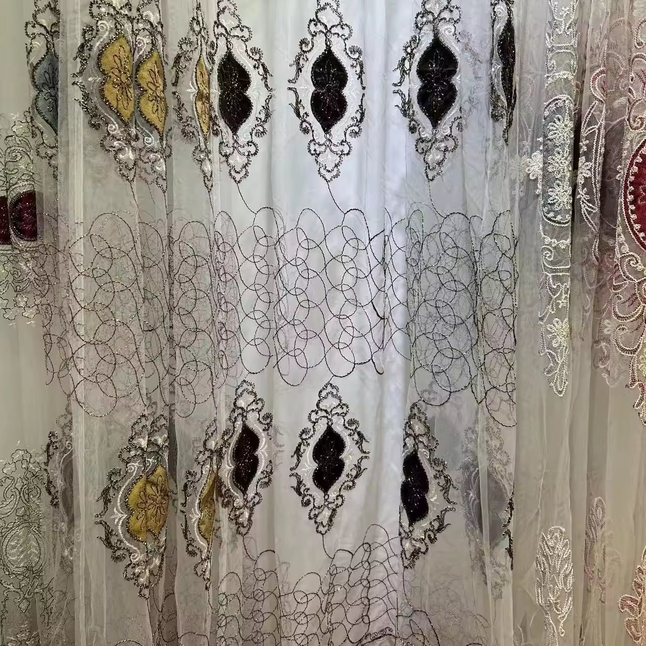 Wholesale Embroidered Sheer Curtain Fabric Embroidery Lace Curtain Fabric for Window Decoration