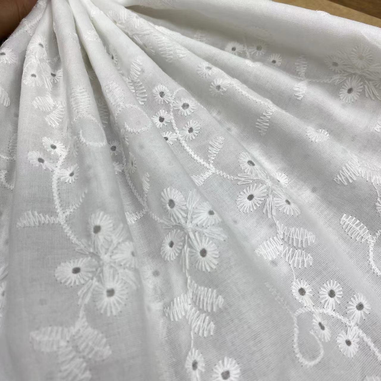100%Cotton embroidery fabric ,custom fabric printing cotton,Can be made clothing fabrics,Multi-color custom ,wholesale