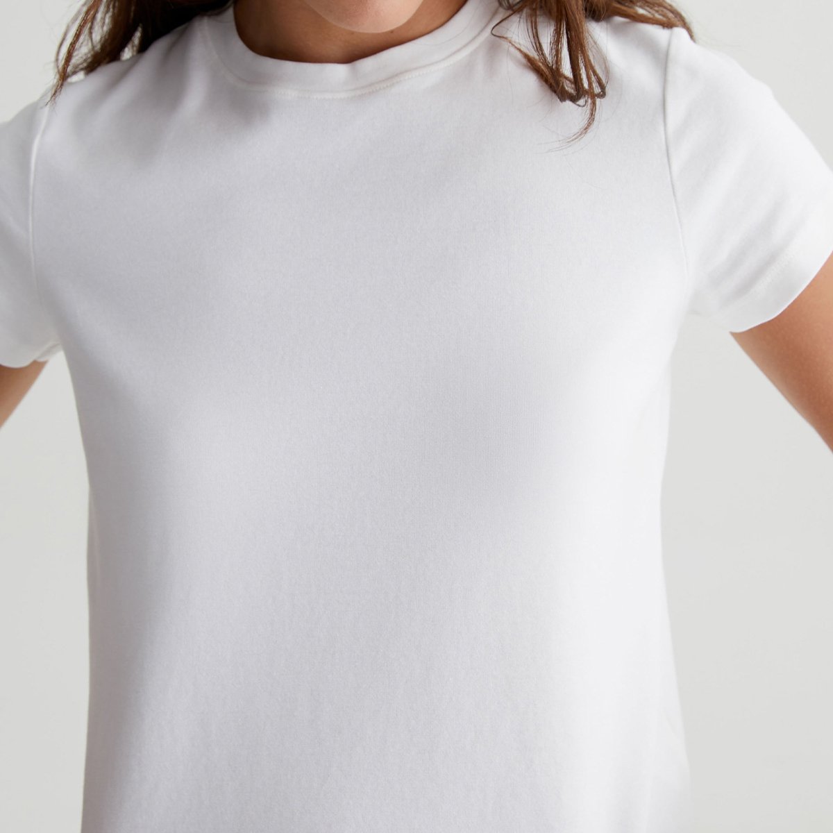 OEM/ODM Custom White Women's Cropped Crewneck Tee - Vintage Silhouette, Cotton-Blend Rib Knit, Everyday Staple
