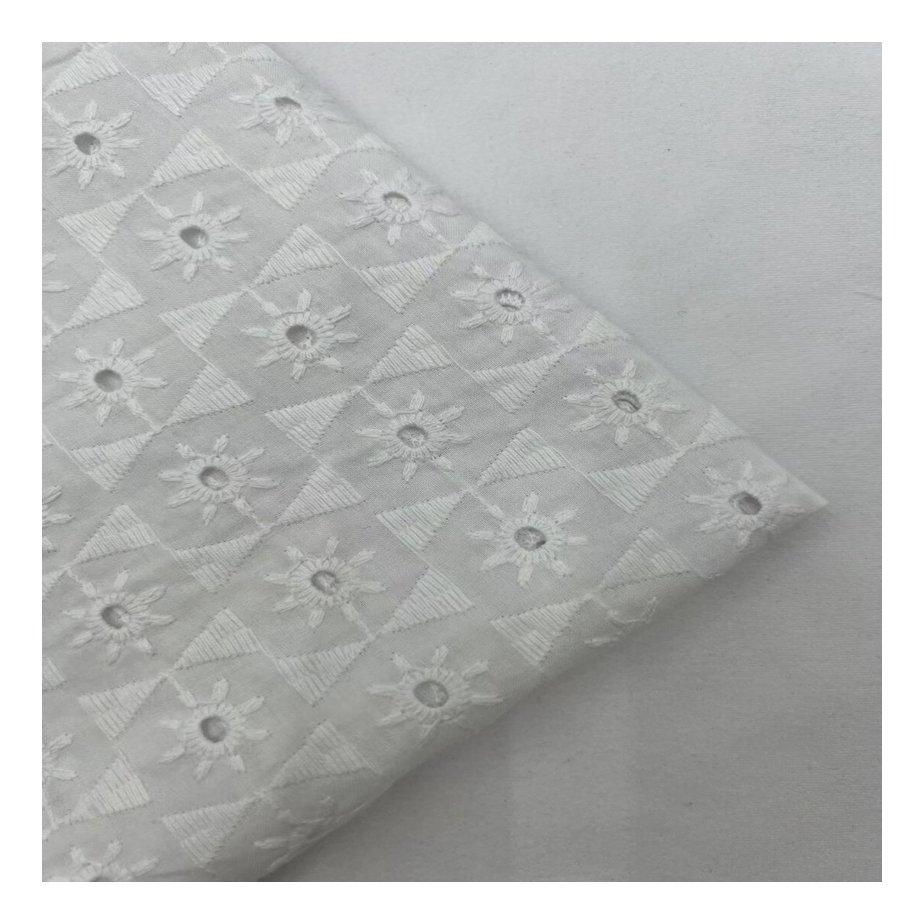 Hot sale white embroidered 100% cotton embroidery fabric for women dress
