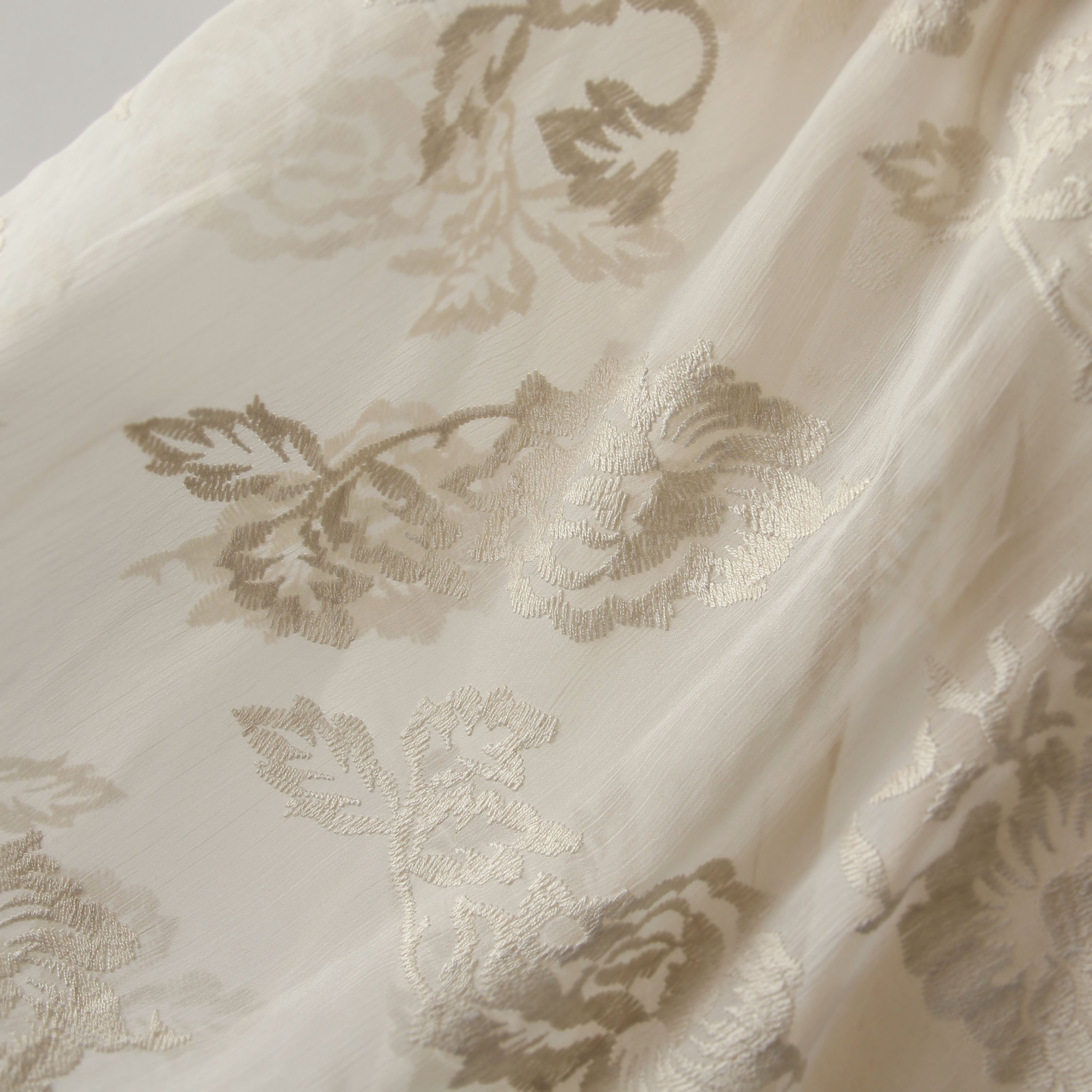 Embroidered Fabric Three-Dimensional Flower Stamen Embroidery See-Through Chiffon For Robe Dress Shirt