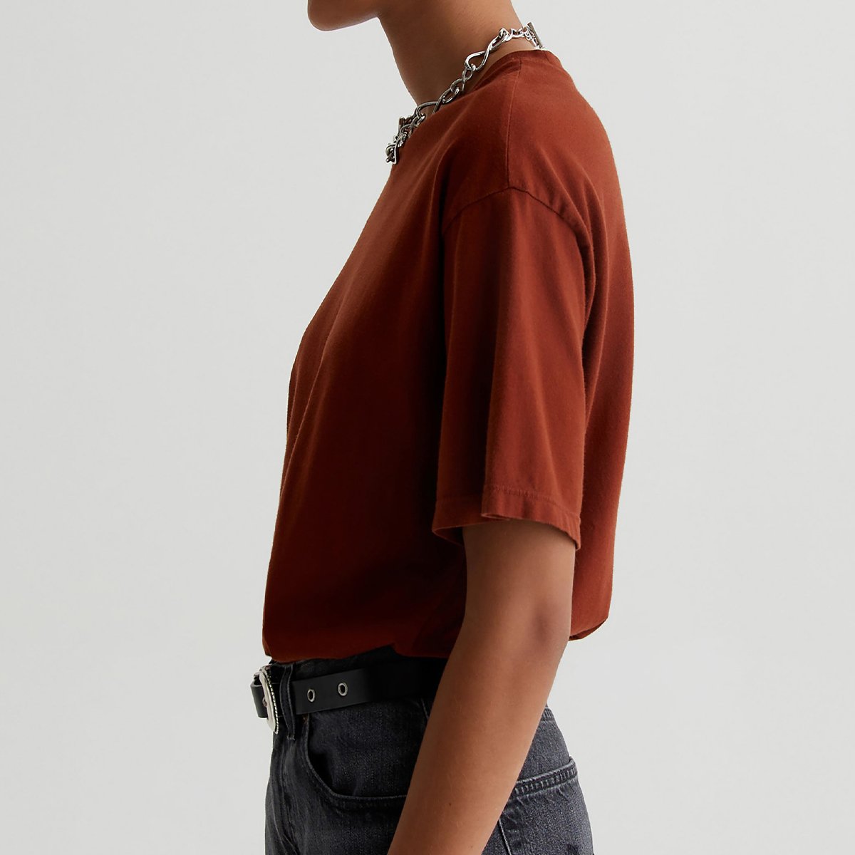 OEM/ODM Custom Warm Brown Women's Slouchy Fit Crewneck Tee - 100% Cotton Jersey, Soft and Durable, S & Z-Twist Yarns