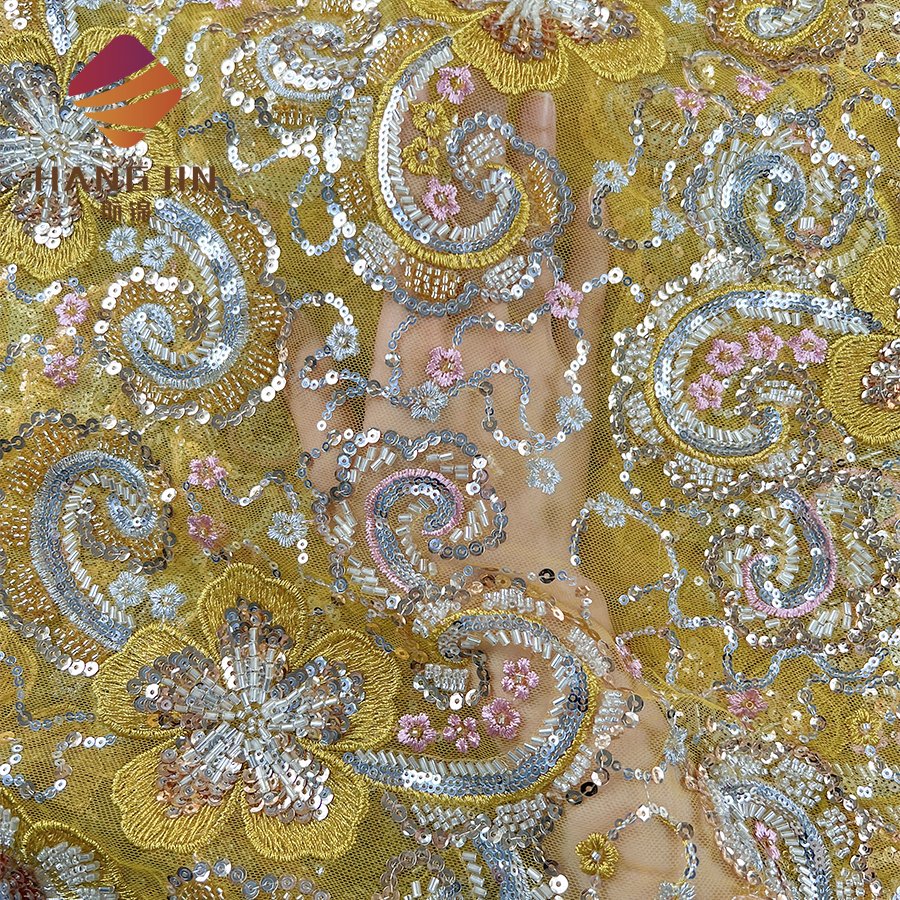 Latest 2024 African Beaded Lace Fabric Luxury Embroidery French Tulle Nigerian Sequins Lace Fabrics For Wedding Gowns Dress