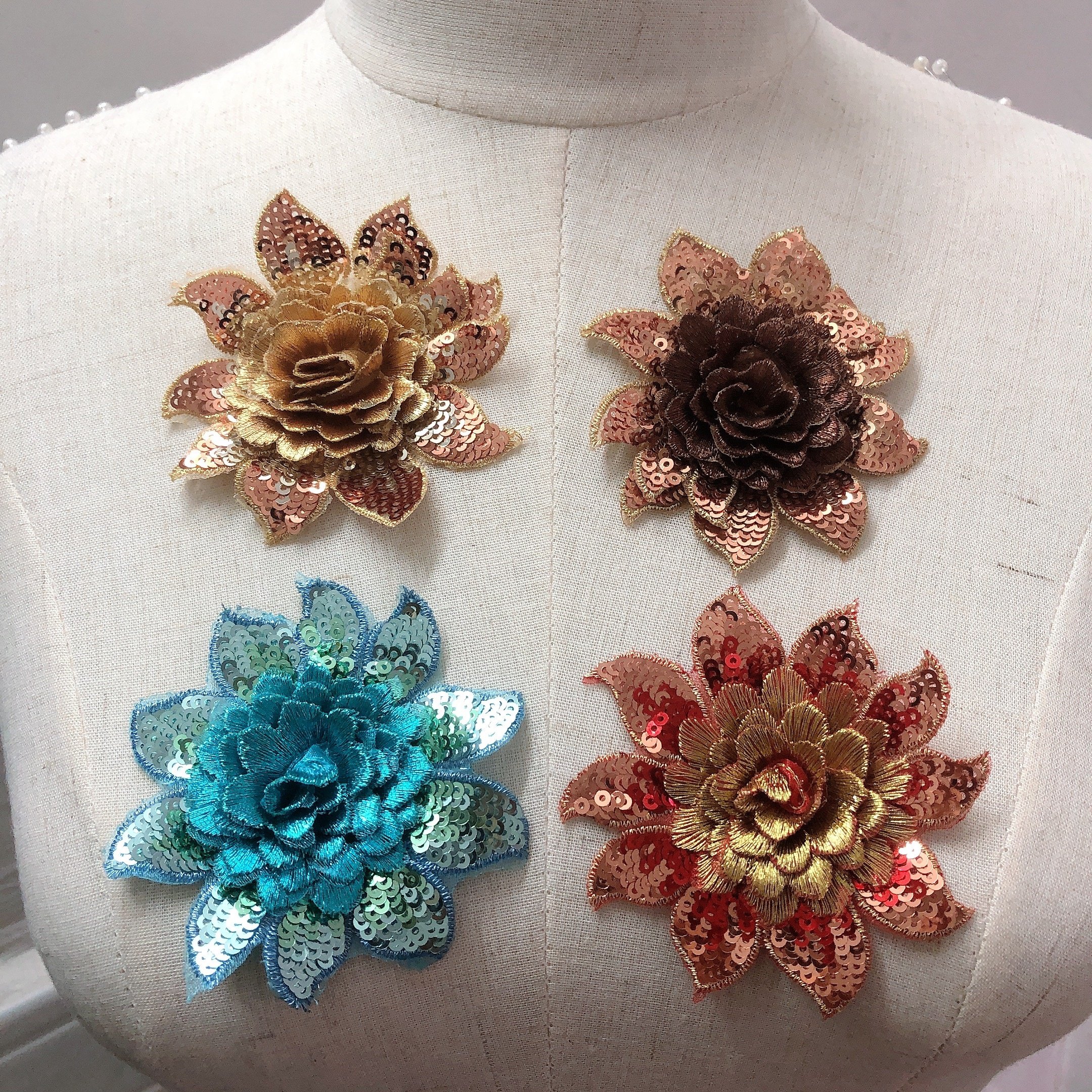 Latest garment decorative embroidered sequins 3d flower applique lace LT2466A