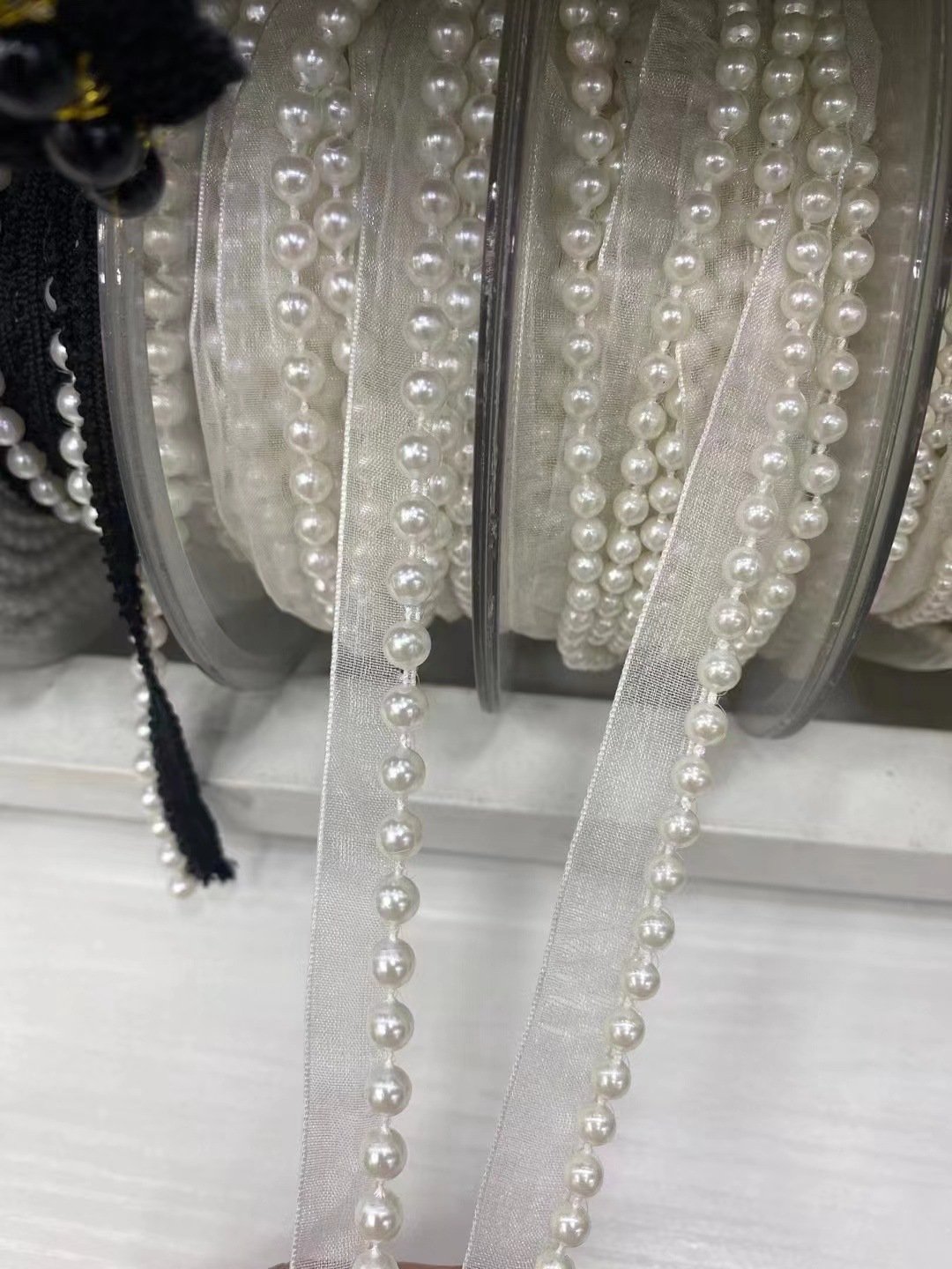 New design hand made pearl 3d beaded lace fabric for wedding dress embroidered flower pearl tulle embroidery lace