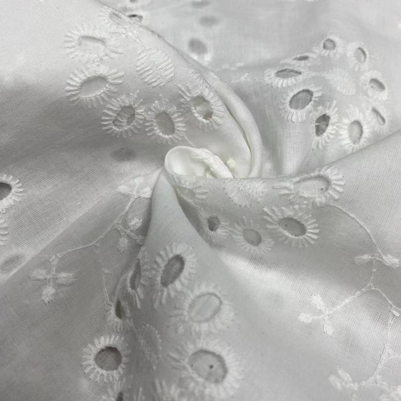 100%Cotton embroidery fabric,custom fabric printing cotton,Can be made clothing fabrics,Multi-color custom ,wholesale