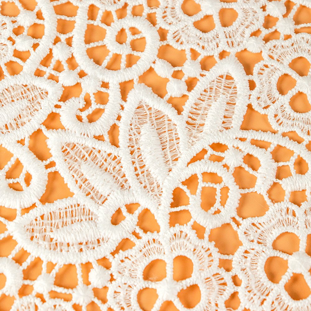 New Fashion Design Floral Guipure Lace Fabric Polyester Water Soluble Embroidery Lace For Women Clothes