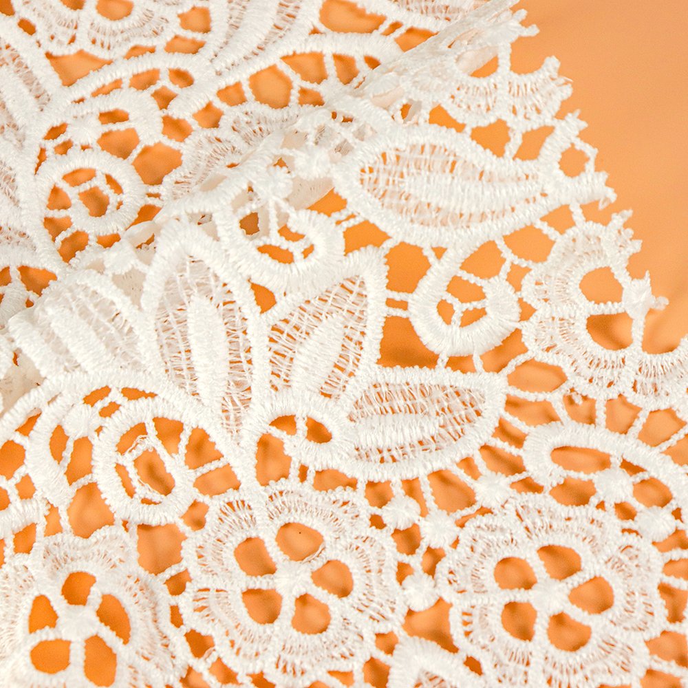 New Fashion Design Floral Guipure Lace Fabric Polyester Water Soluble Embroidery Lace For Women Clothes