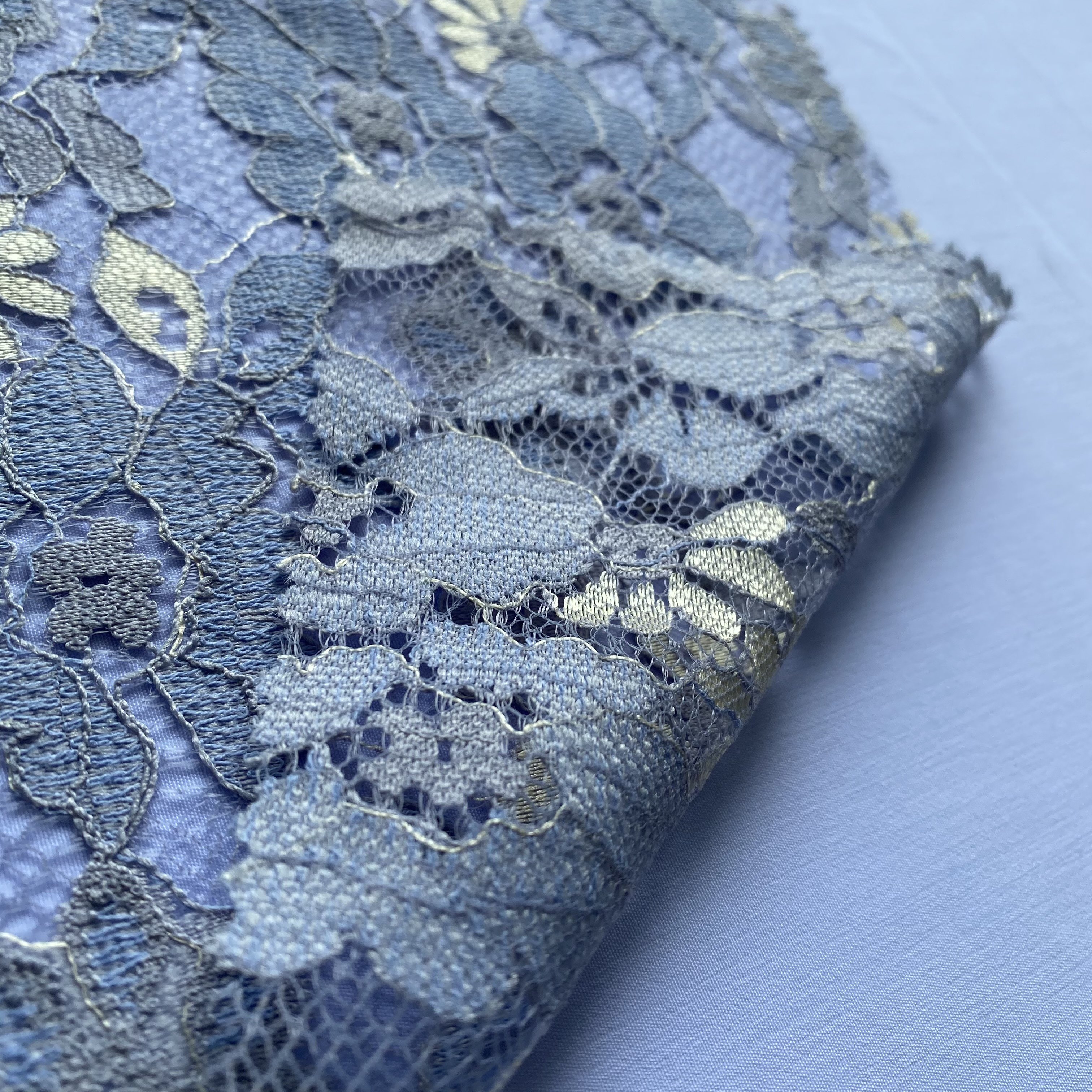 Hot selling nigerian lace fabric 2023 custom bead lace fabric women's garment