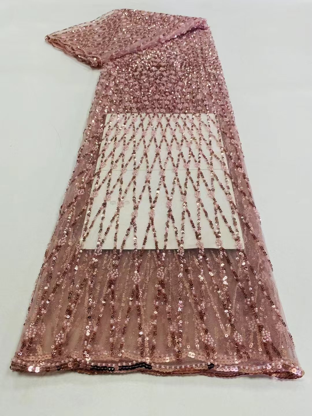 China Manufacturer Fishing Mesh Sequin Embroidery Fabric Beautiful Geometric Cross Lines Premium Glitter
