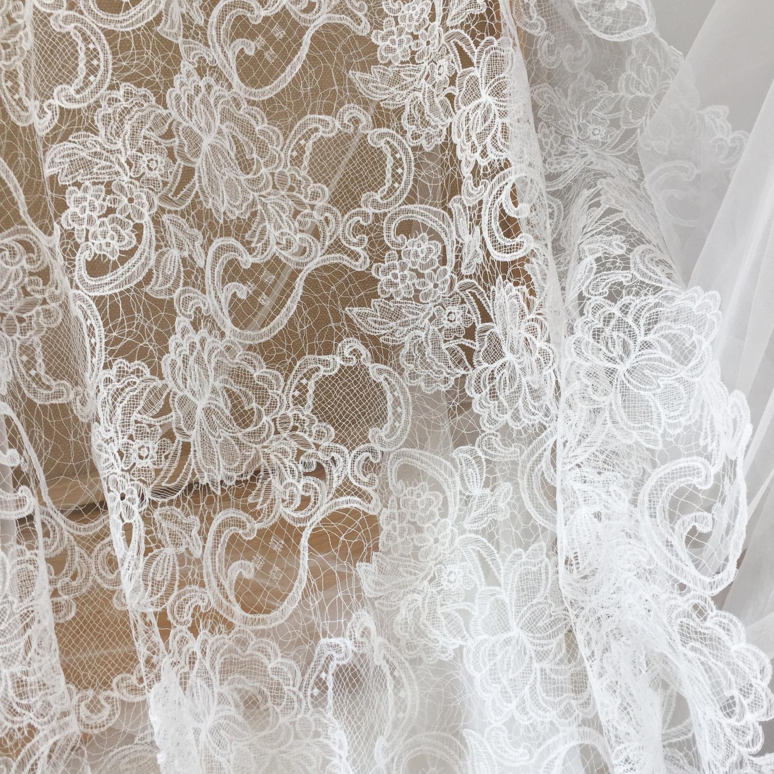 DELACE hotsale bridal embroidery lace hollow black & white design lace fabric