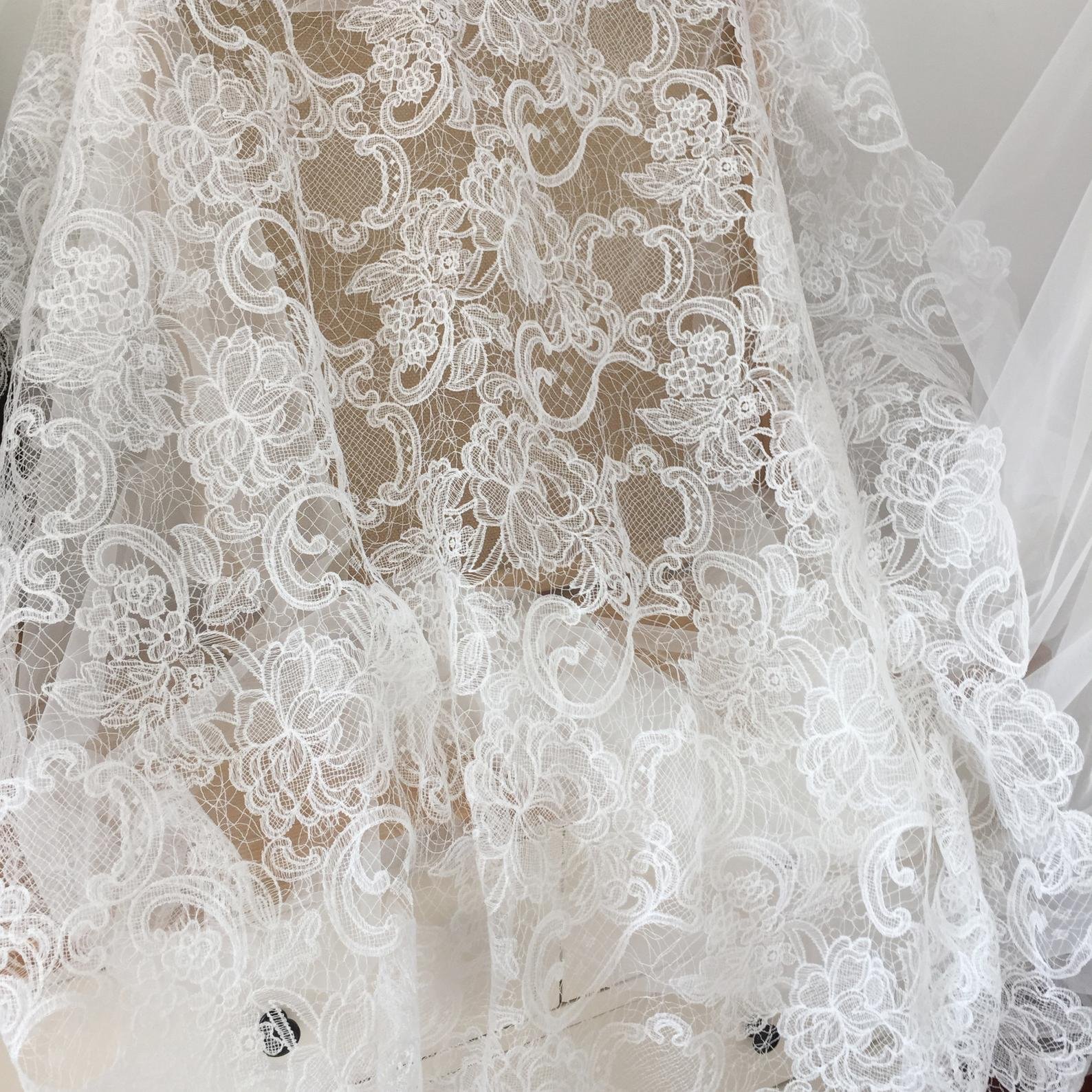 DELACE hotsale bridal embroidery lace hollow black & white design lace fabric