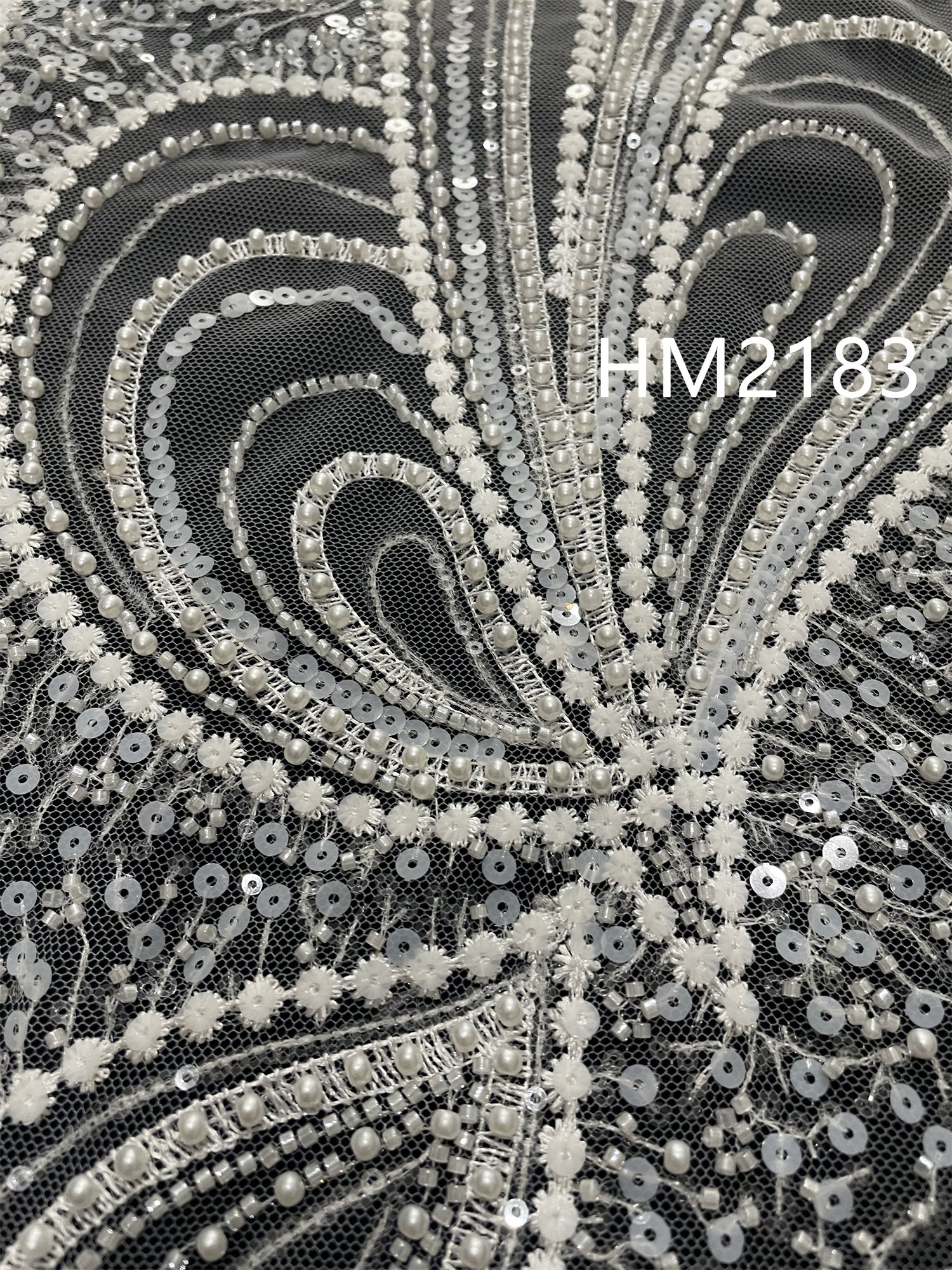 Beaded and Sequins Embroidery Fabrics Net Mesh Lace Fabric for Party Garment and Gown